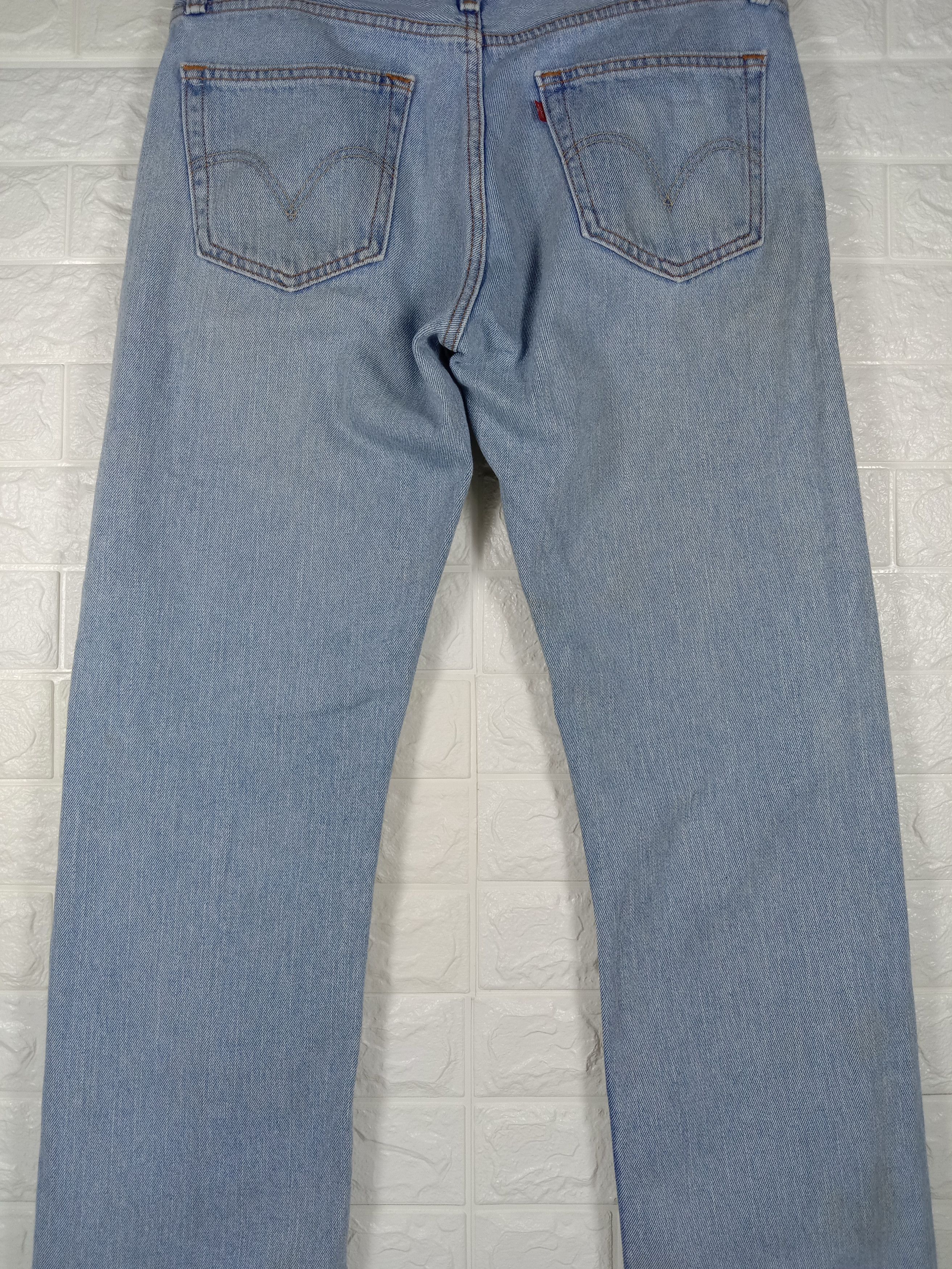 Levi's Vintage Levi's 505 Jeans Straight Fit Light Wash Denim Size US 34 / EU 50 - 7 Thumbnail
