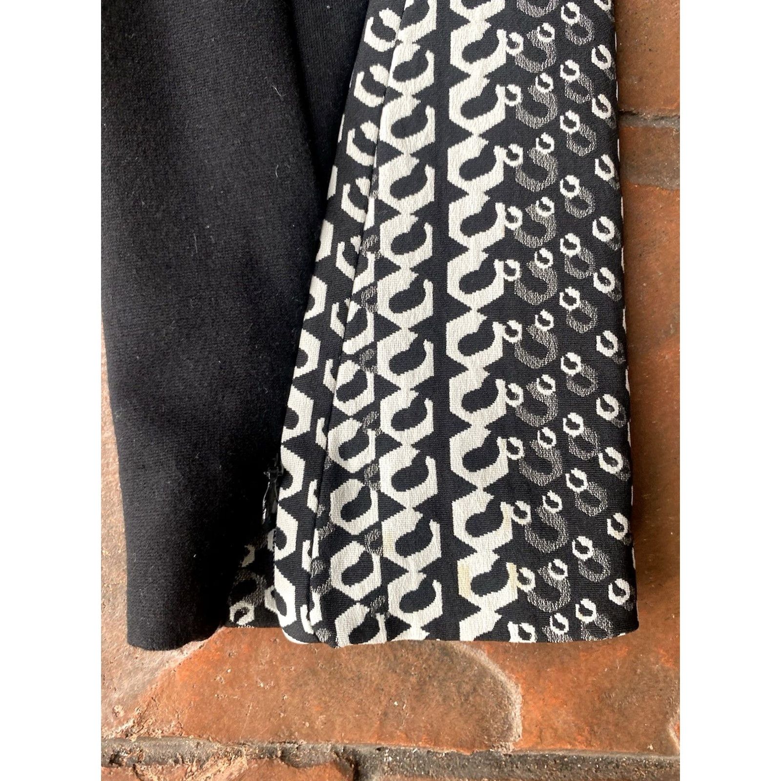 Diane von Furstenberg Diane Von Furstenberg Pants Women 2 Black Wool Skinny Leg Ankle Pocket Vintage No Pattern Size 26" / US 2 / IT 38 - 6 Thumbnail