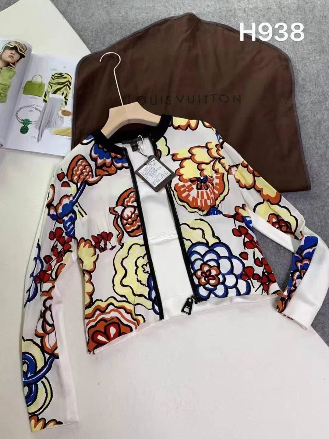 Louis Vuitton LV Floral NWT Women's 38 Jacket H938 Size S / US 4 / IT 40 - 1 Thumbnail