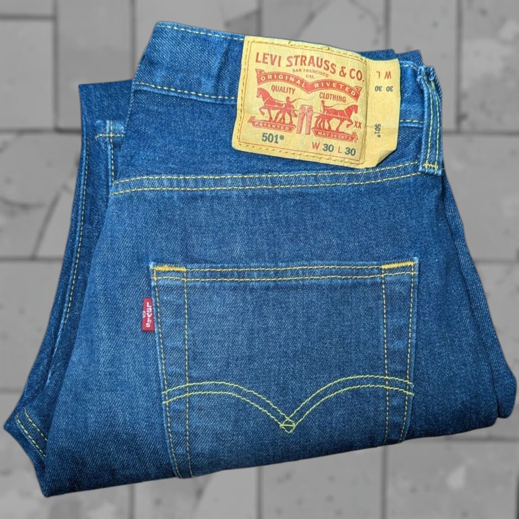 VINTAGE Levi's 501XX Button Fly Jeans 30x30 Dark Denim Grunge 90s Mens