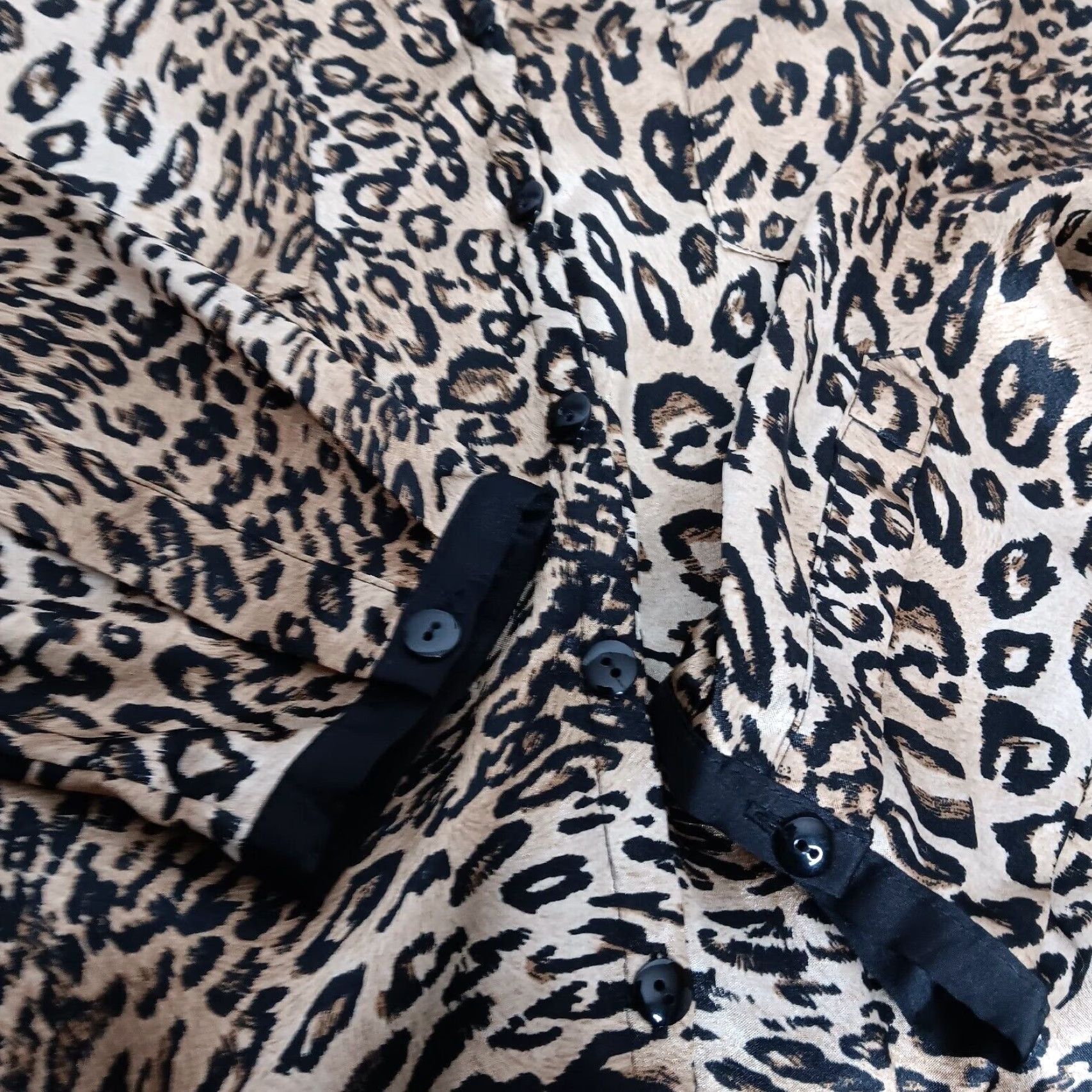 Kasper Kasper Blouse Long Sleeve Leopard Cat Print V-Neck Button Satin Polyester Casual Womens L Brown and Black Size L / US 10 / IT 46 - 8 Thumbnail