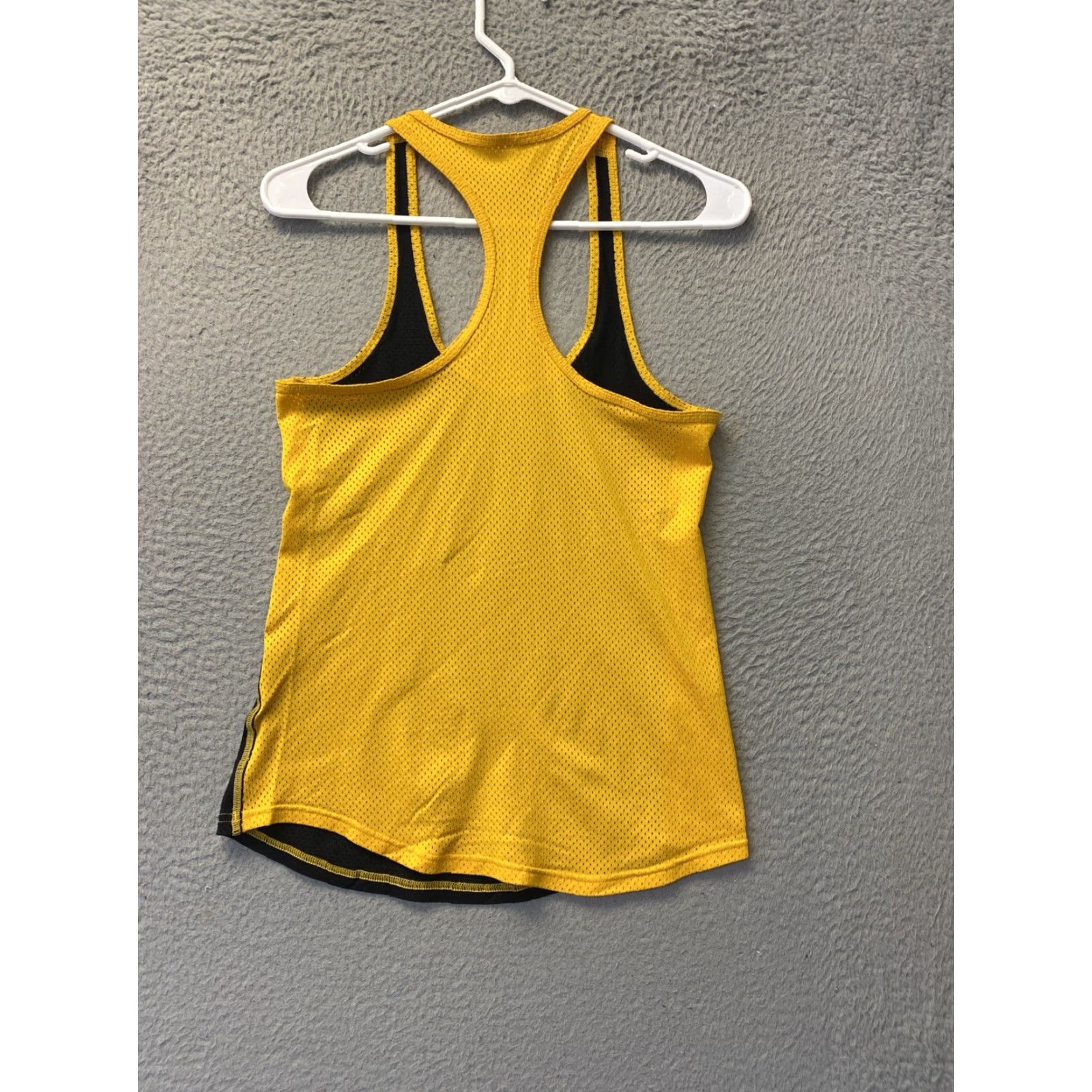 Under Armour Under Armour HeatGear Tank Top Shirt S Women's Colorado CU Racerback Pullover Sleeveless Multicolor Solid Logo Breathable Lightweight Athletic Shirt Size S / US 4 / IT 40 - 8 Thumbnail
