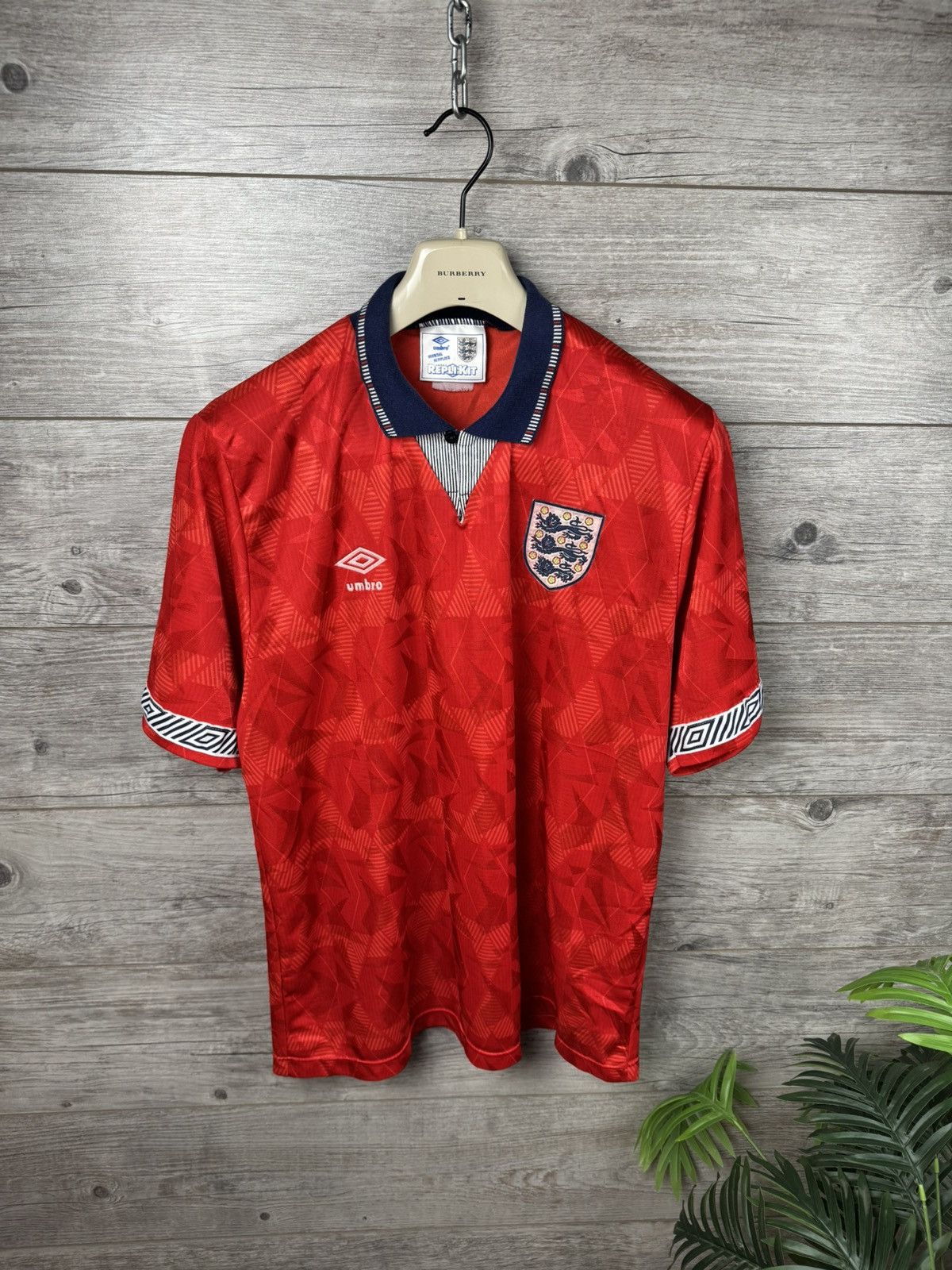 Umbro ARCHIVE RARE ENGLAND 1990-1992 ORIGINAL VTG JERSEY Size L Size US L / EU 52-54 / 3 - 4 Thumbnail