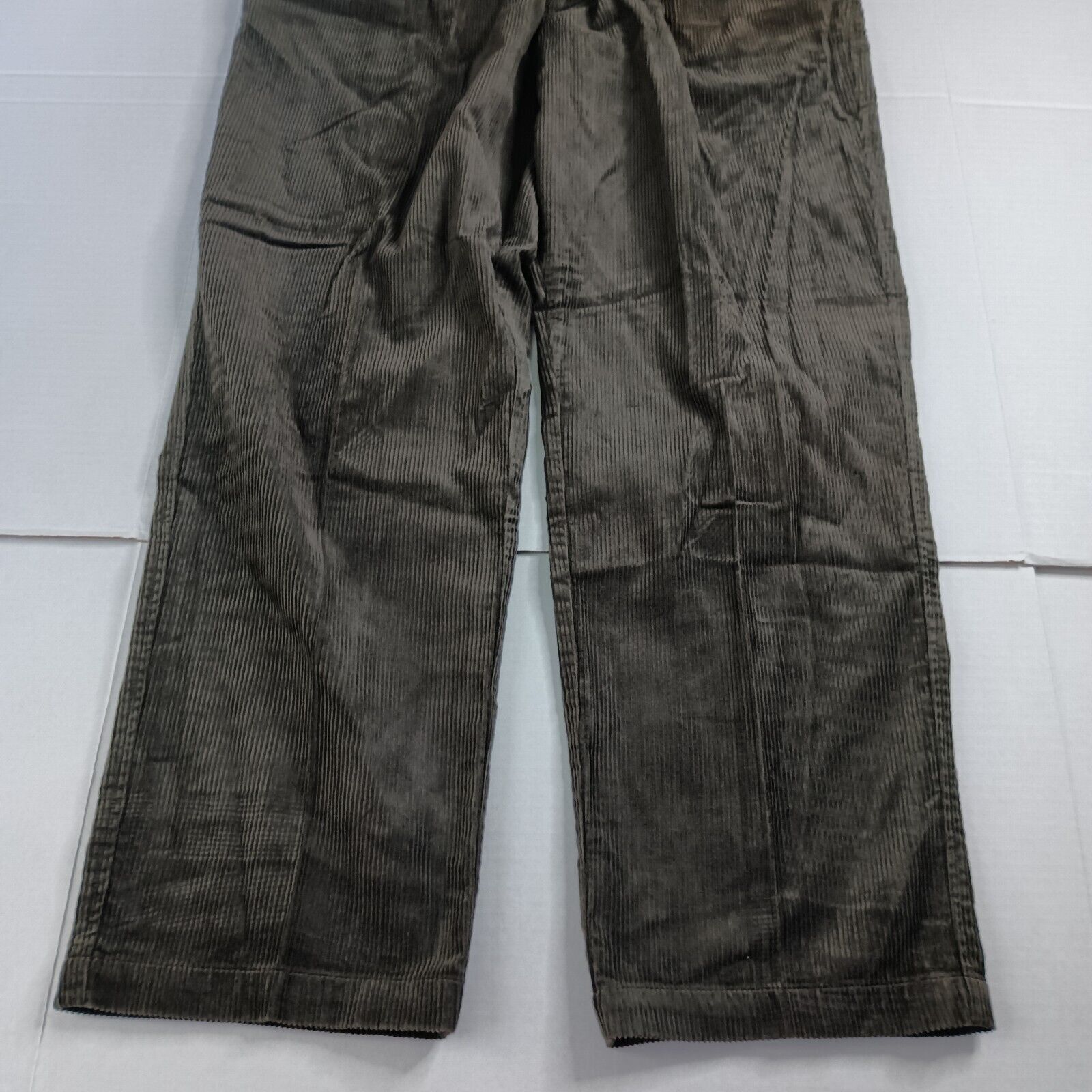 Woolrich Woolen Mills Woolrich Corduroy Pants Men's 38x32 1956 Dark Green Pleated Size US 38 / EU 54 - 3 Thumbnail