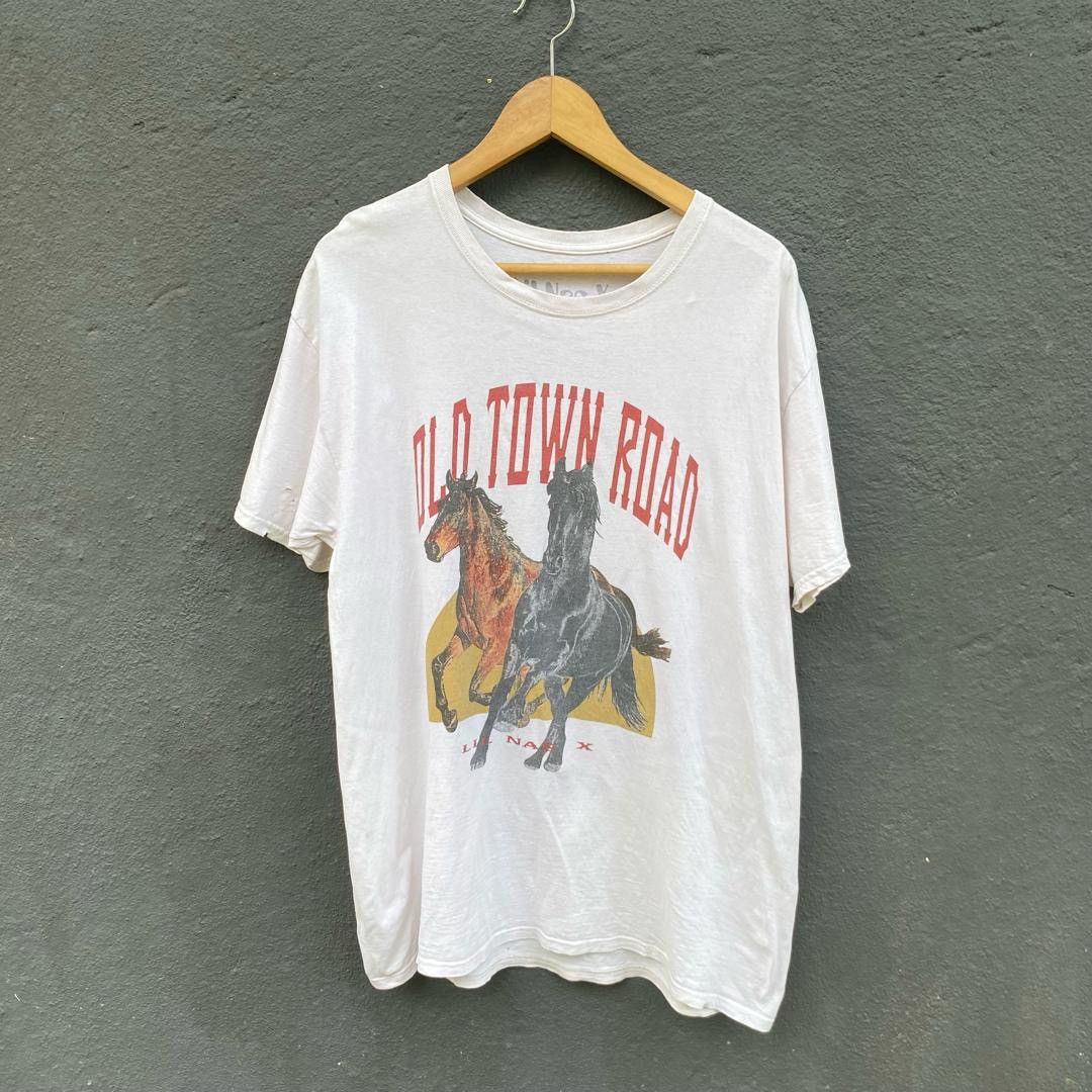 Other Vintage distressed lil nas x old town road tee Size US L / EU 52-54 / 3 - 1 Thumbnail