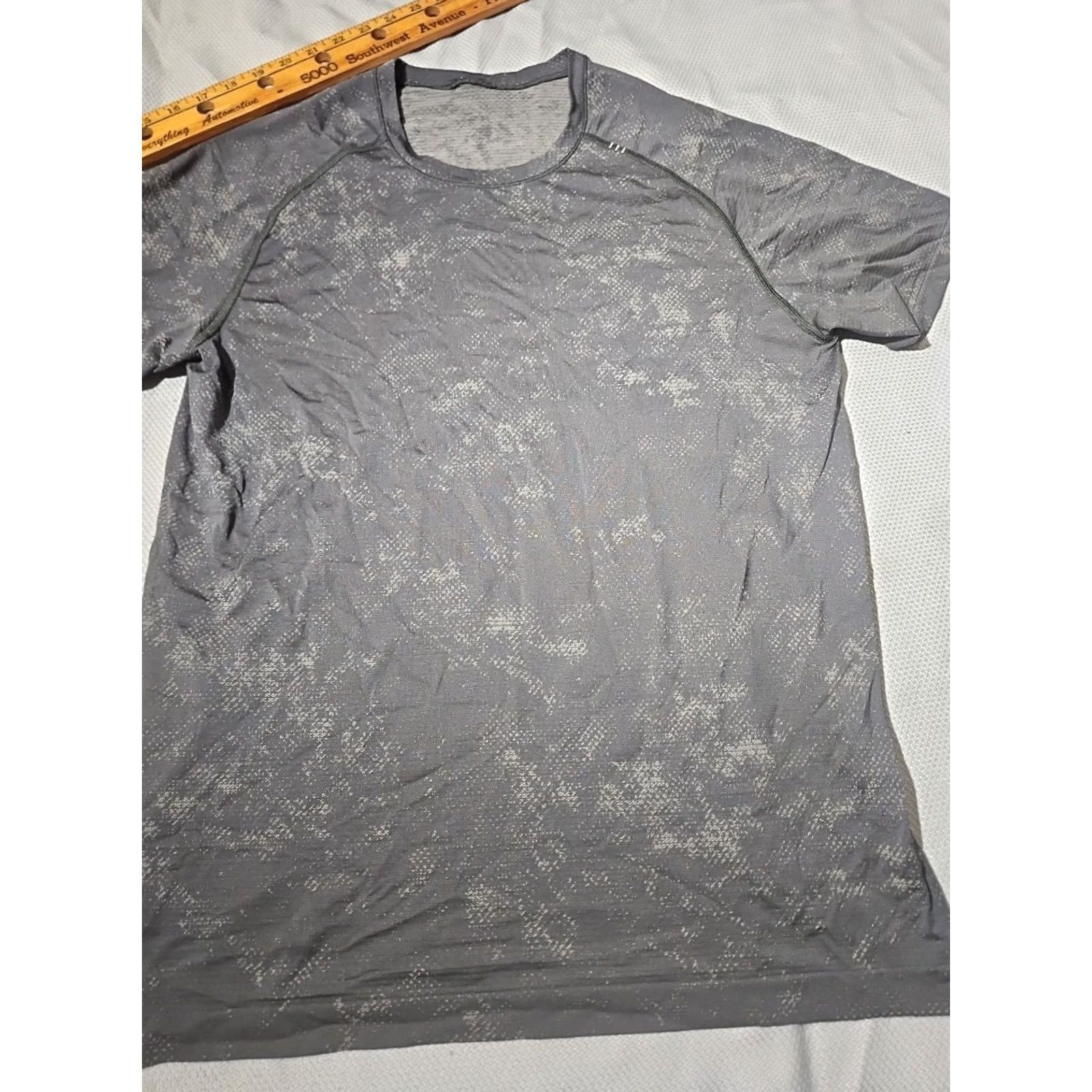 Lululemon Lululemon Shirt Mens L Gray Metal Vent Tech Camo Active Performance Stretch Tee Size US L / EU 52-54 / 3 - 2 Thumbnail