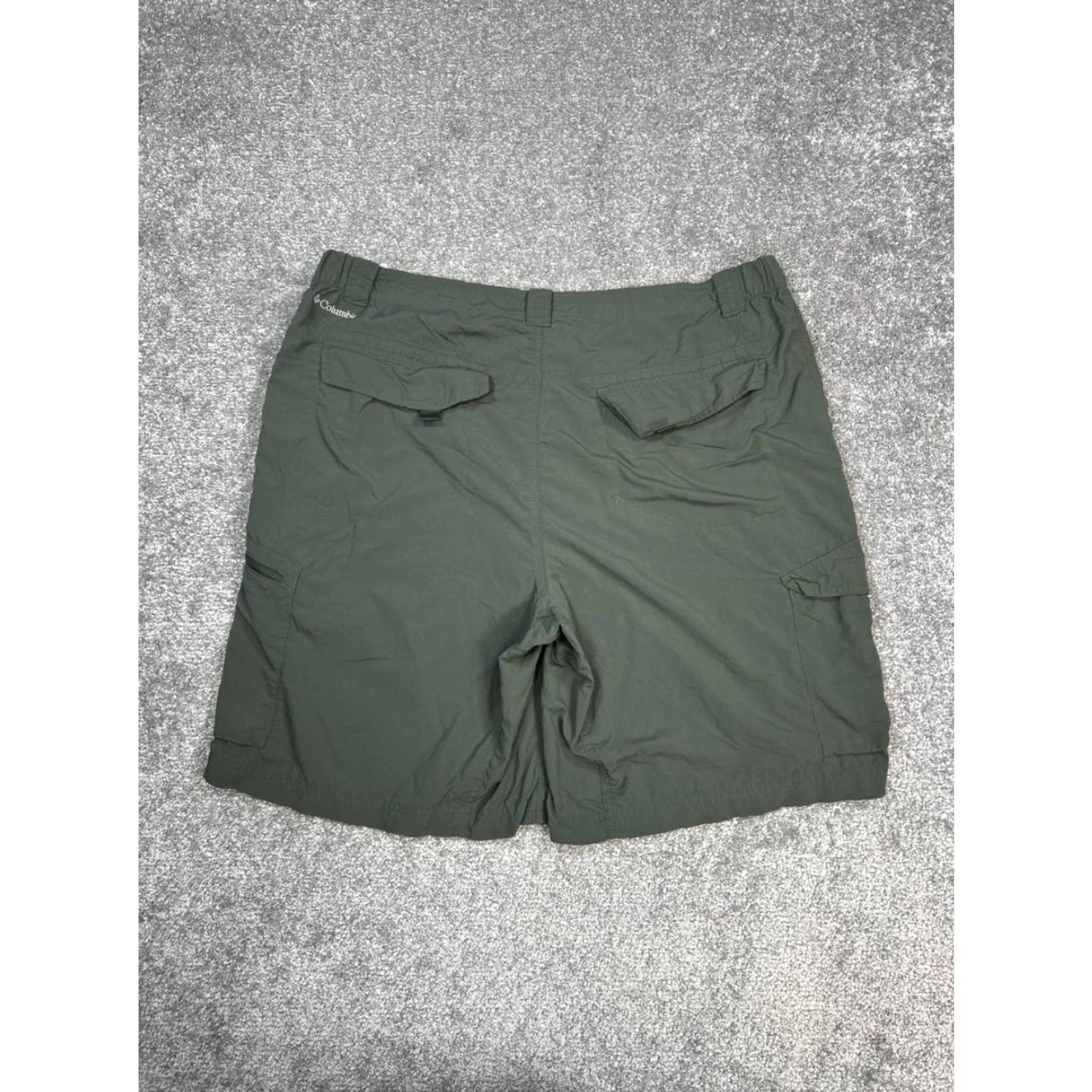 Vintage Columbia Shorts Mens 40 Green Lightweight Ripstop Cargo 9" Cargo Mens 40 Green Lightweight Ripstop 9" Size US 40 / EU 56 - 8 Thumbnail