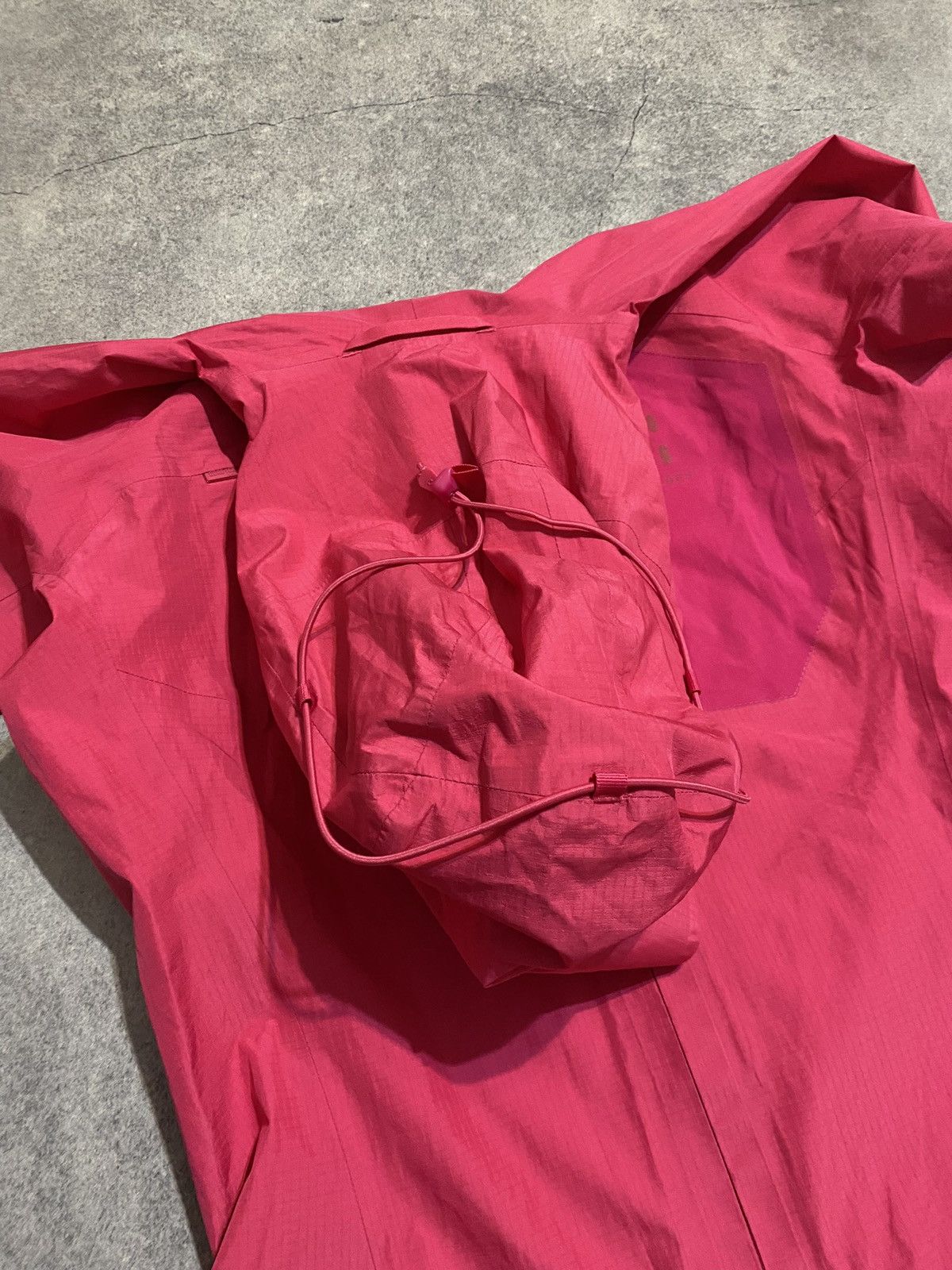 Haglofs Haglofs Gram Pink Gore-Tex Active Jacket Lightweight Size S / US 4 / IT 40 - 8 Thumbnail