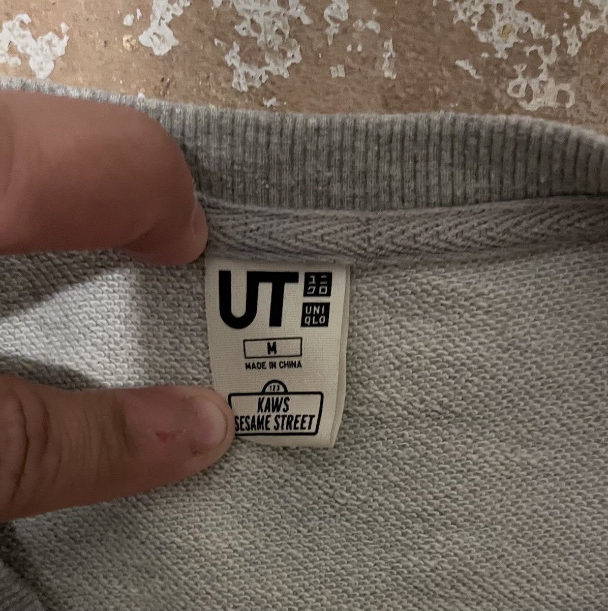 Kaws × Uniqlo KAWS SESAME STREET x UNIQLO CREWNECK Size US M / EU 48-50 / 2 - 3 Thumbnail