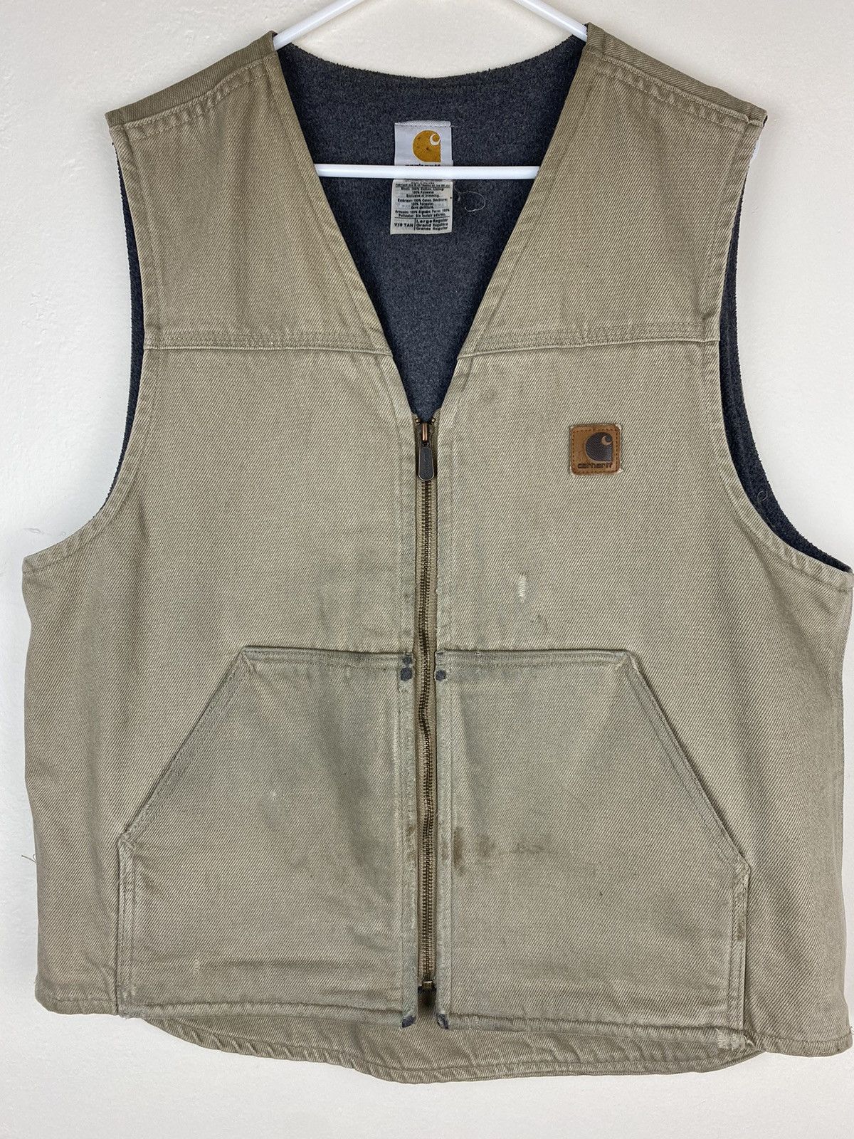 Carhartt Vintage Carhartt Made in USA Work Vest Distressed V19 TAN Size US L / EU 52-54 / 3 - 2 Thumbnail