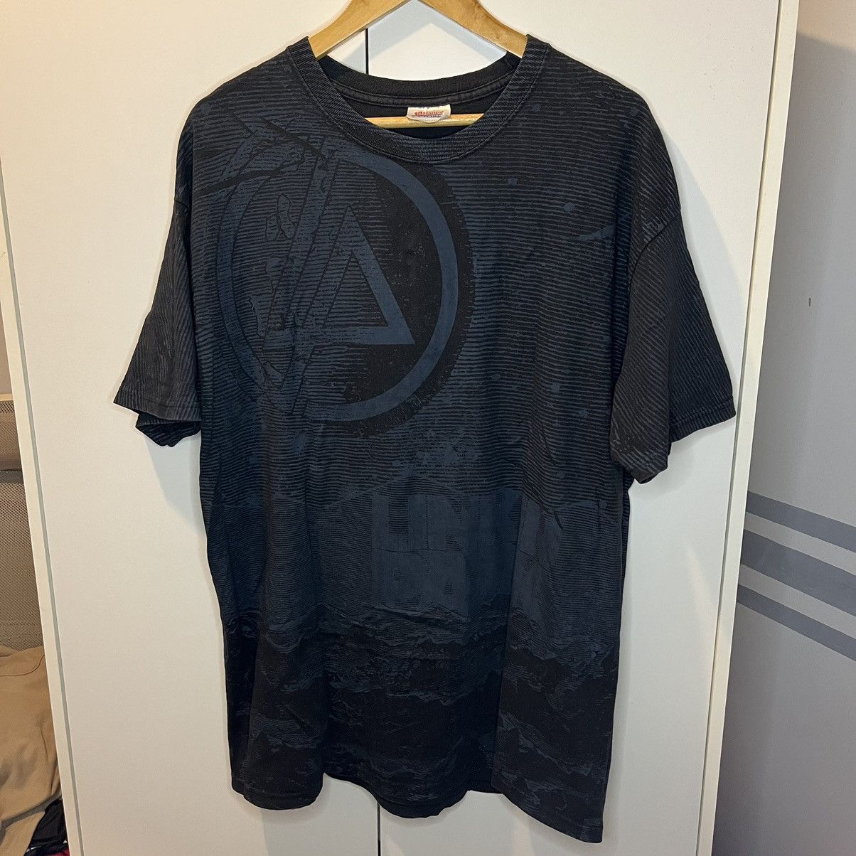 Band Tees 00's Linkin Park All Over Print Band Shirt Size US XL / EU 56 / 4 - 1 Thumbnail