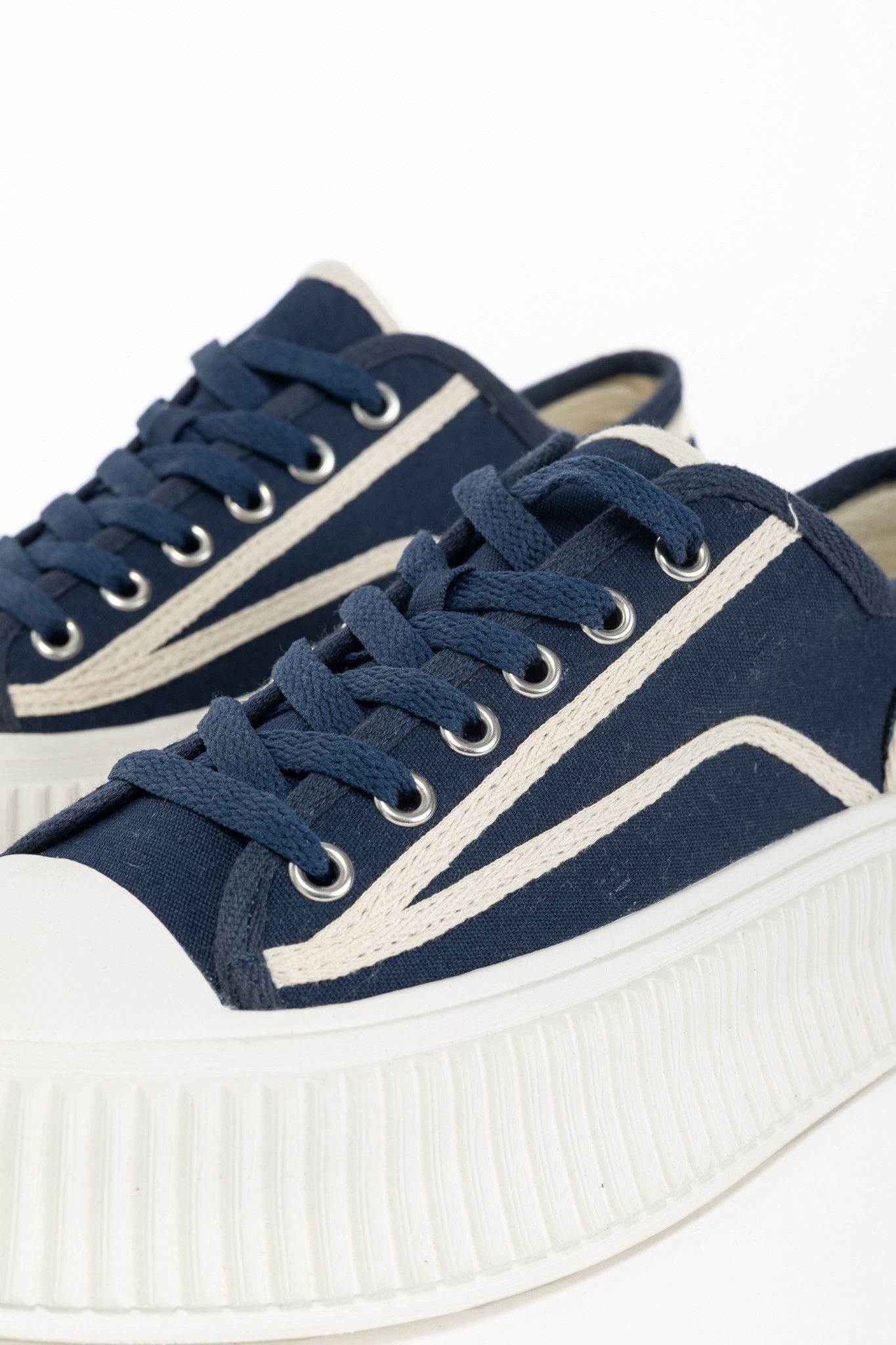 DOROTHEE SCHUMACHER Dorothee Schumacher Cool Canvas Lace-Up Platform Sneakers Size US 10.5 / IT 40.5 - 7 Thumbnail