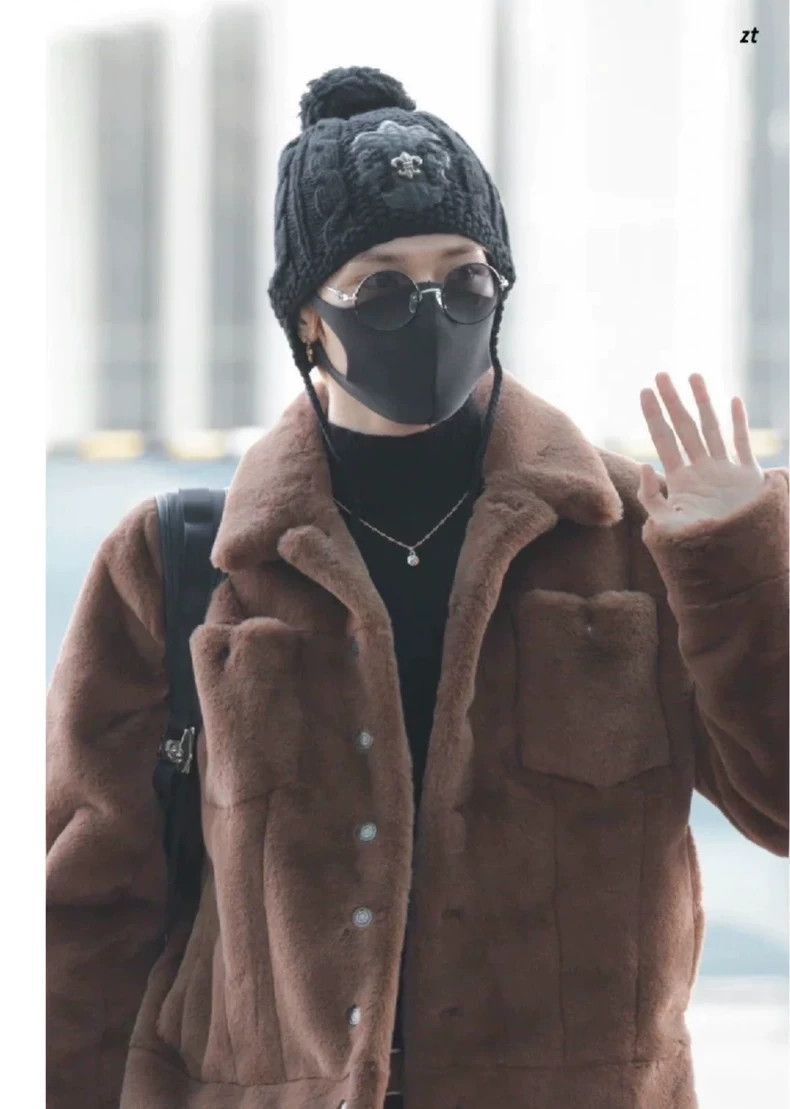 Saint Laurent Paris Saint Laurent Paris Brown fur jacket-2506 Size US L / EU 52-54 / 3 - 5 Thumbnail