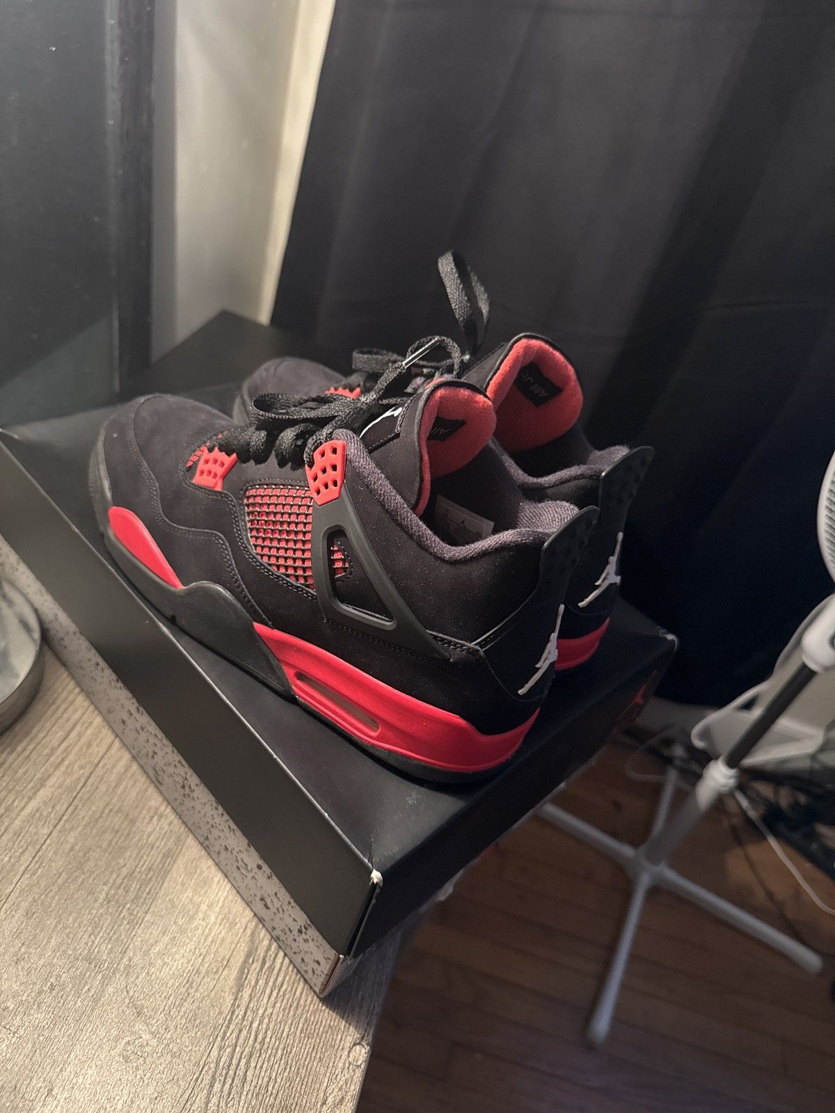 Jordan Brand Jordan Retro “Red Thunder” 4s Size US 10 / EU 43 - 2 Thumbnail