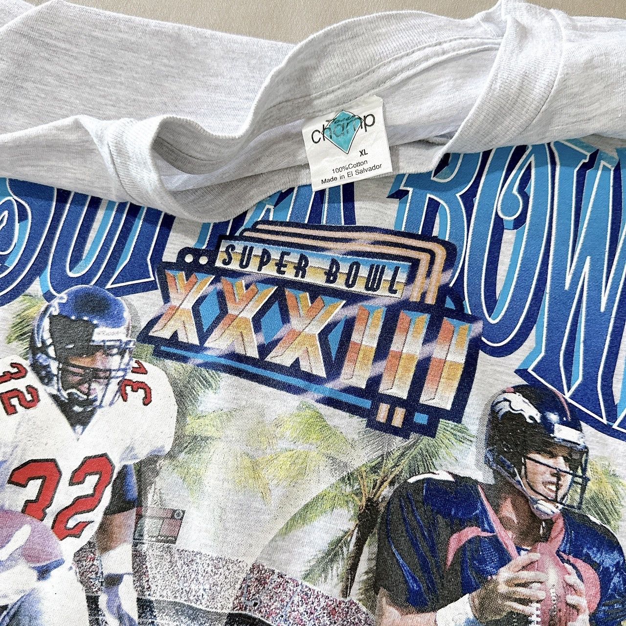 Vintage 90s Denver Broncos Vs Atlanta Falcons NFL t-shirt/ XL Size US XL / EU 56 / 4 - 8 Thumbnail