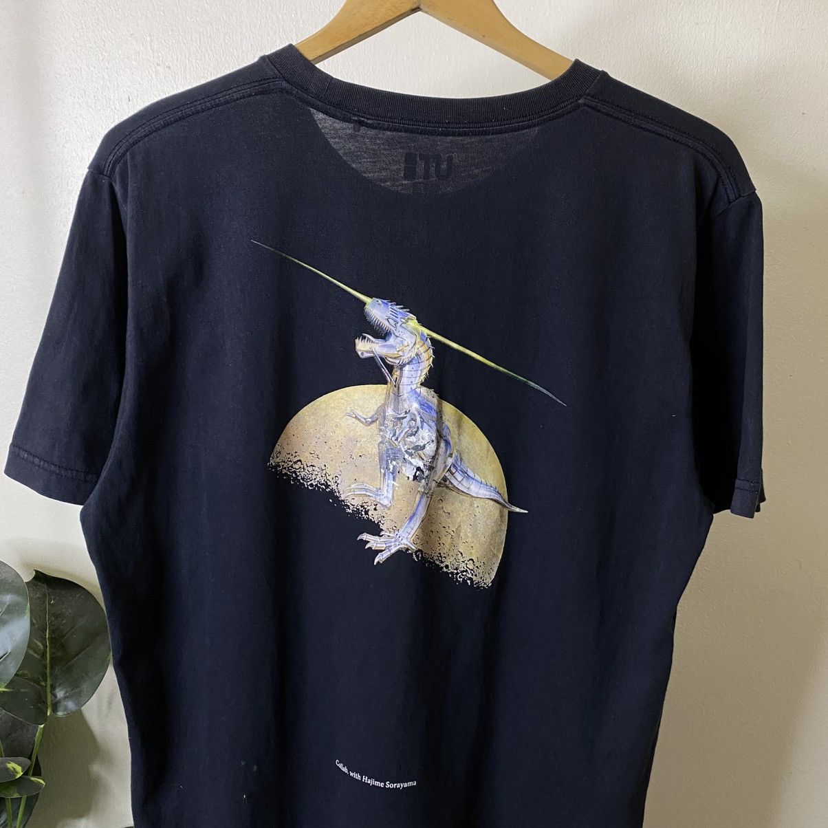 Japanese Brand Hajime Sorayama x Jurassic Park For Uniqlo UT Collabs Tee Size US L / EU 52-54 / 3 - 2 Thumbnail