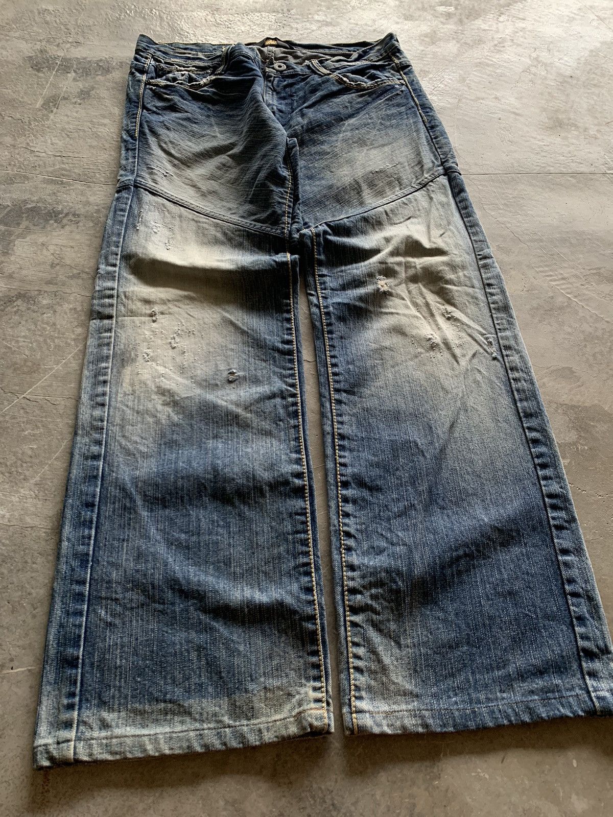 Japanese Brand vintage buckle back jeans sick washed distressed Size US 35 - 13 Thumbnail