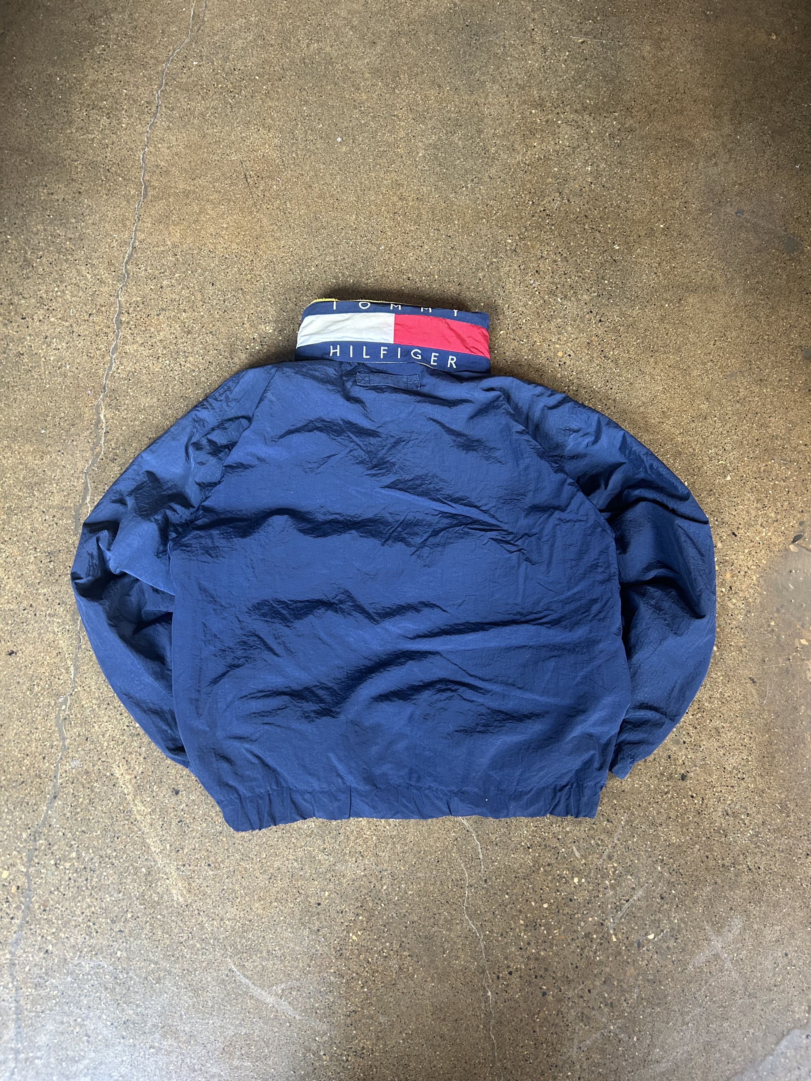 Tommy Hilfiger × Vintage Vintage 90s Tommy Hilfiger Heavyweight Puffer Jacket L Size US L / EU 52-54 / 3 - 2 Thumbnail