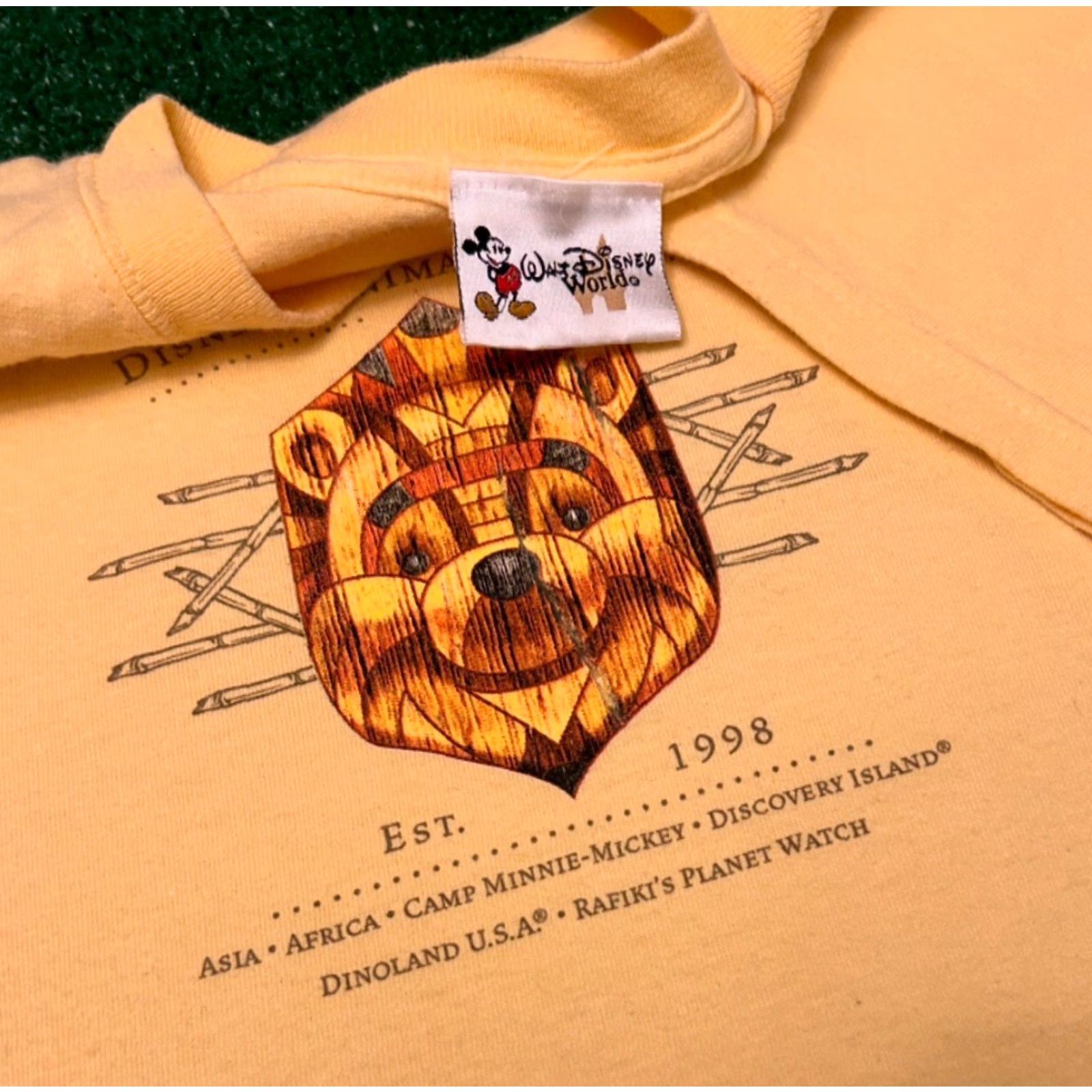 Disney VINTAGE Disney Winnie The Pooh Shirt Mens Size M Yellow 90s Cartoon USA VTG Size US M / EU 48-50 / 2 - 2 Thumbnail