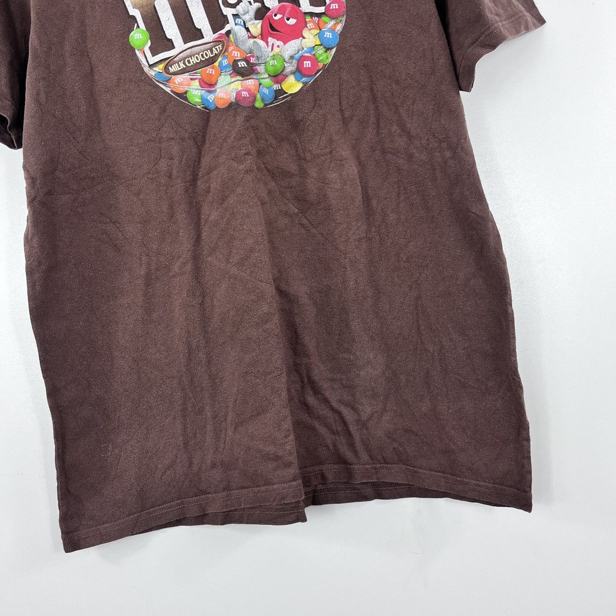 Vintage Vintage M&M’s T-Shirt Y2K Big Logo Brown Size L Size US L / EU 52-54 / 3 - 4 Thumbnail