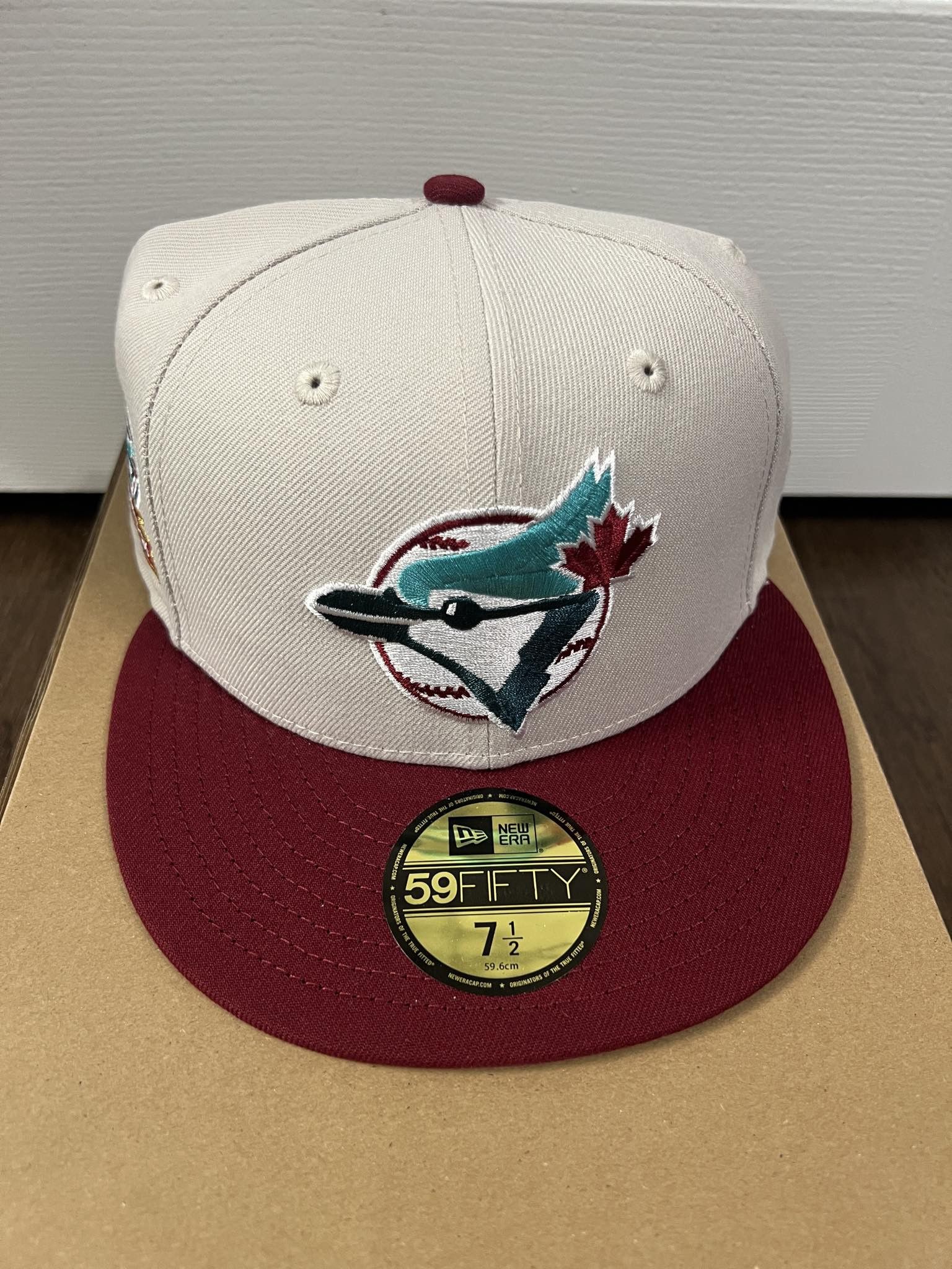 New Era Size 7 1/2 - Hat Club Exclusive Toronto Blue Jays Size ONE SIZE - 1 Thumbnail
