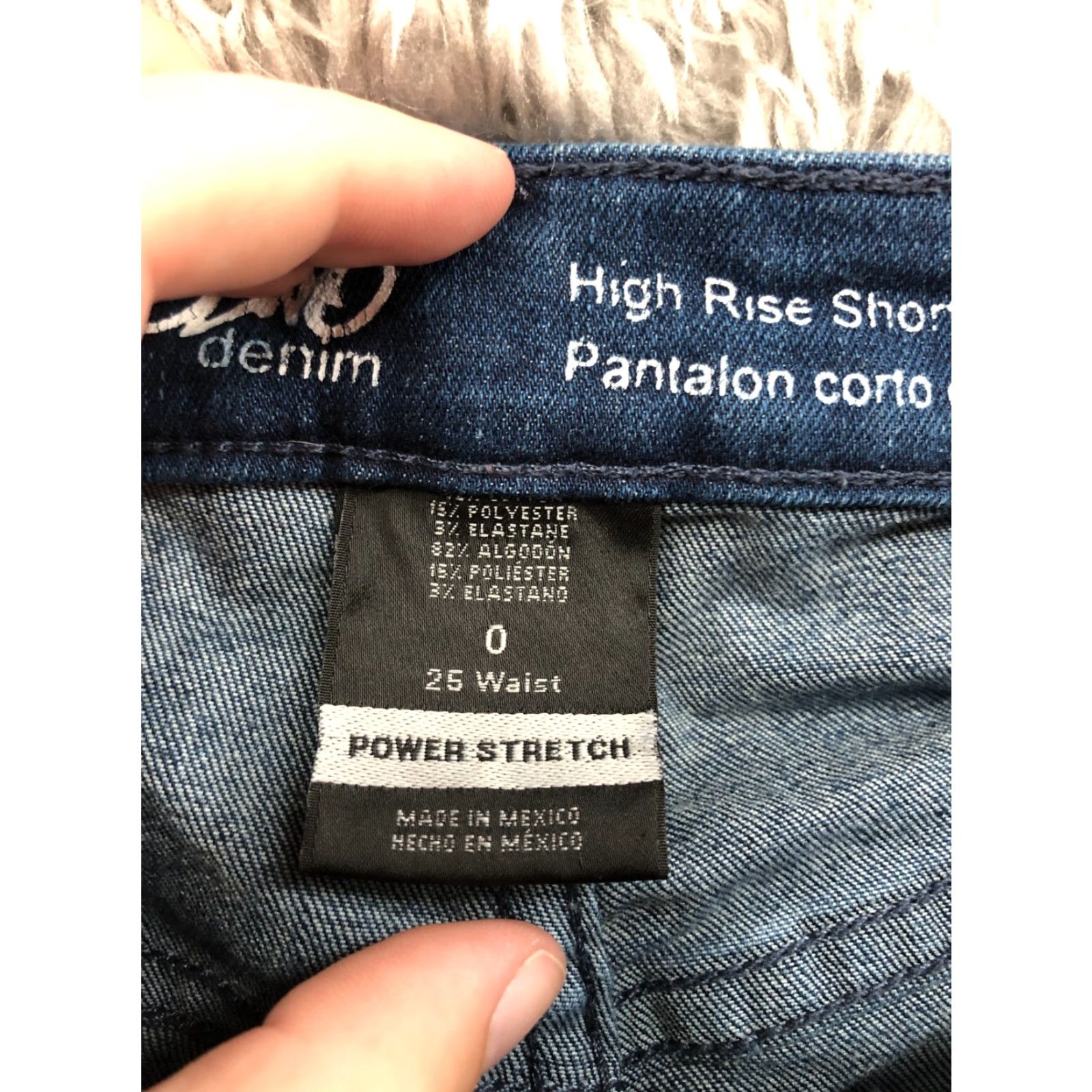 Mossimo Mossimo Shorts Womens Size 0 Dark Wash Blue Denim Mid Rise 5-Pocket Casual Jean Shorts Womens Mossimo Blue Denim Shorts Size 25" / US 0 / IT 36 - 7 Thumbnail