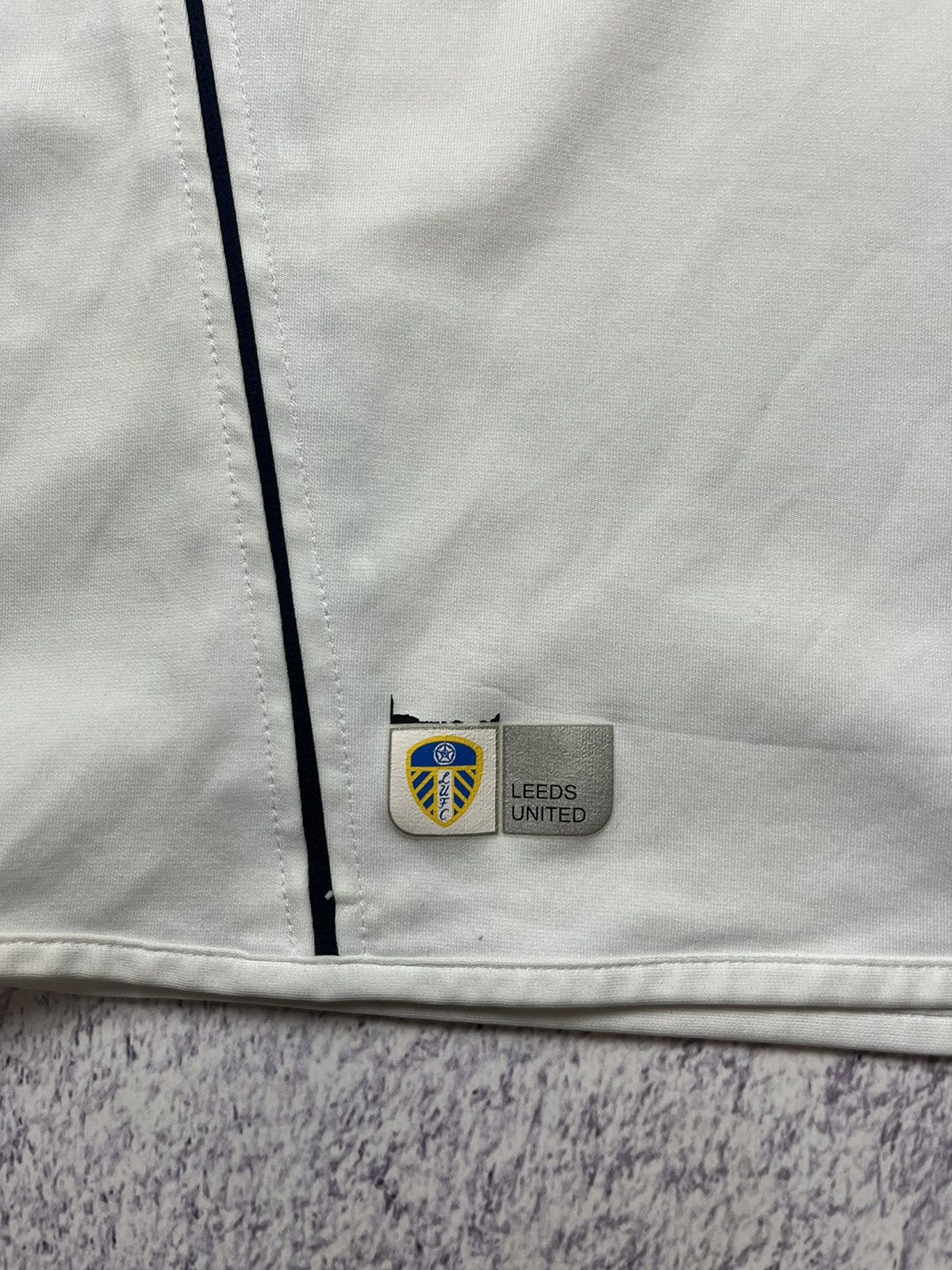 Diadora Vintage Leeds United Home Football Shirt 2004/05 Diadora Size US XL / EU 56 / 4 - 4 Thumbnail