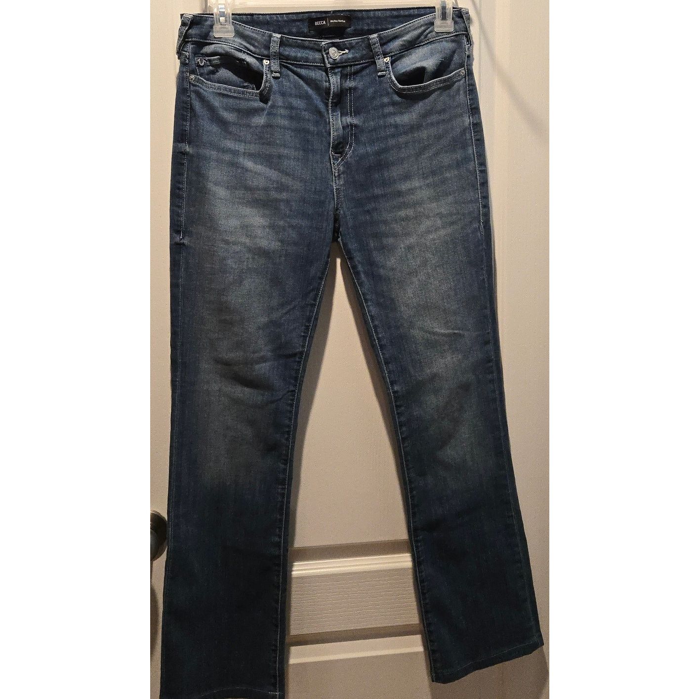 True Religion True Religion Becca Mid Rise BootCut jean sz 33 Size 31" - 1 Thumbnail