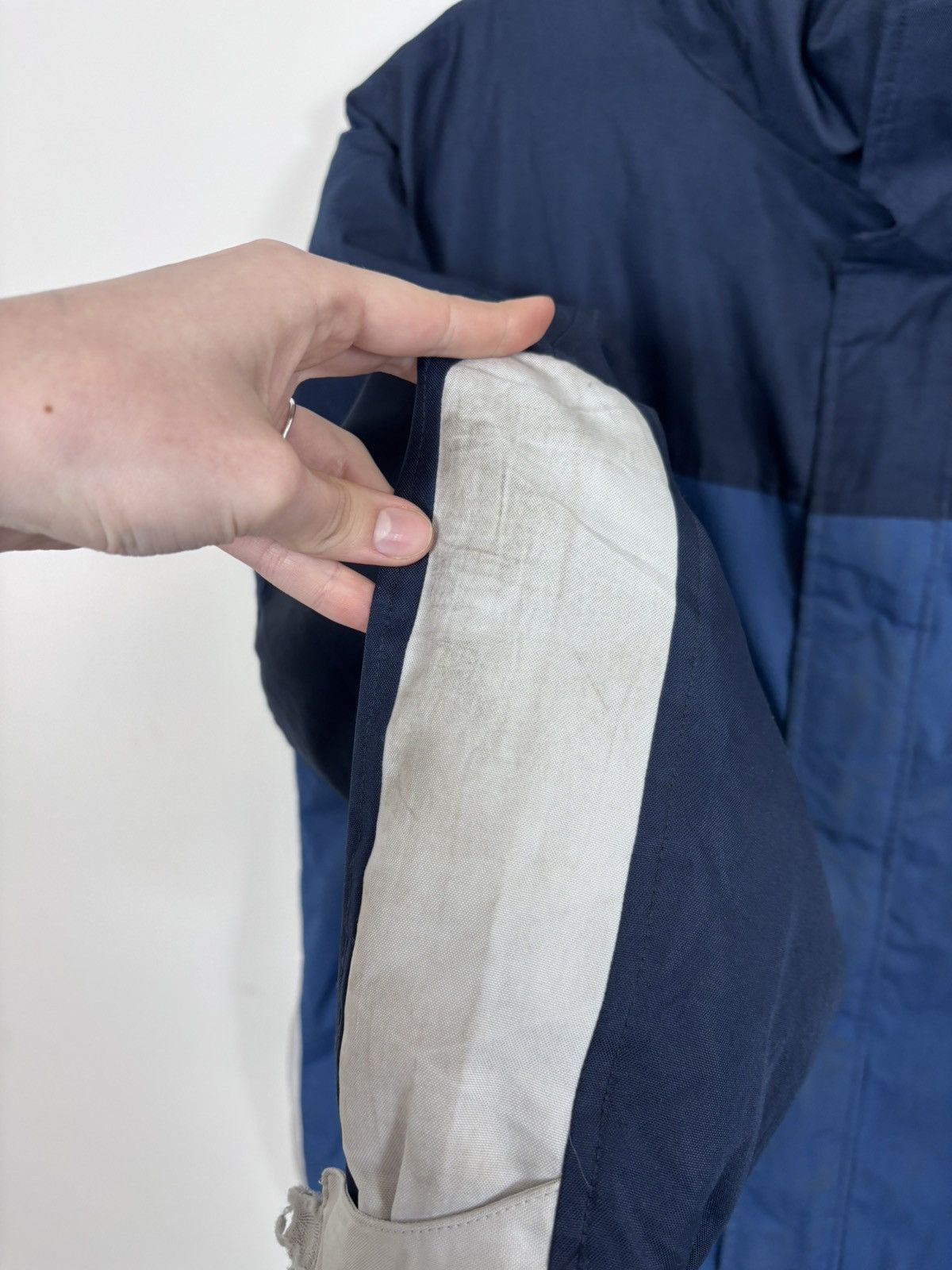 Nike Vintage 2000s Nike Y2K Blue Swoosh Oversized Puffer Jacket Size US L / EU 52-54 / 3 - 16 Thumbnail