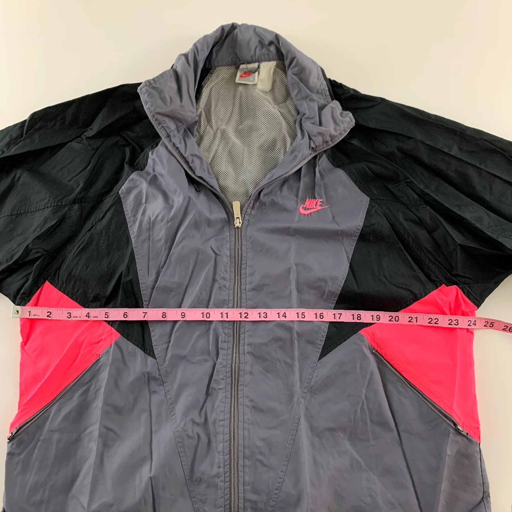 Nike VINTAGE Nike Vented Hideaway Hood Full Zip Track Jacket Men's L Gray Black Pink Shirt Size US L / EU 52-54 / 3 - 5 Thumbnail