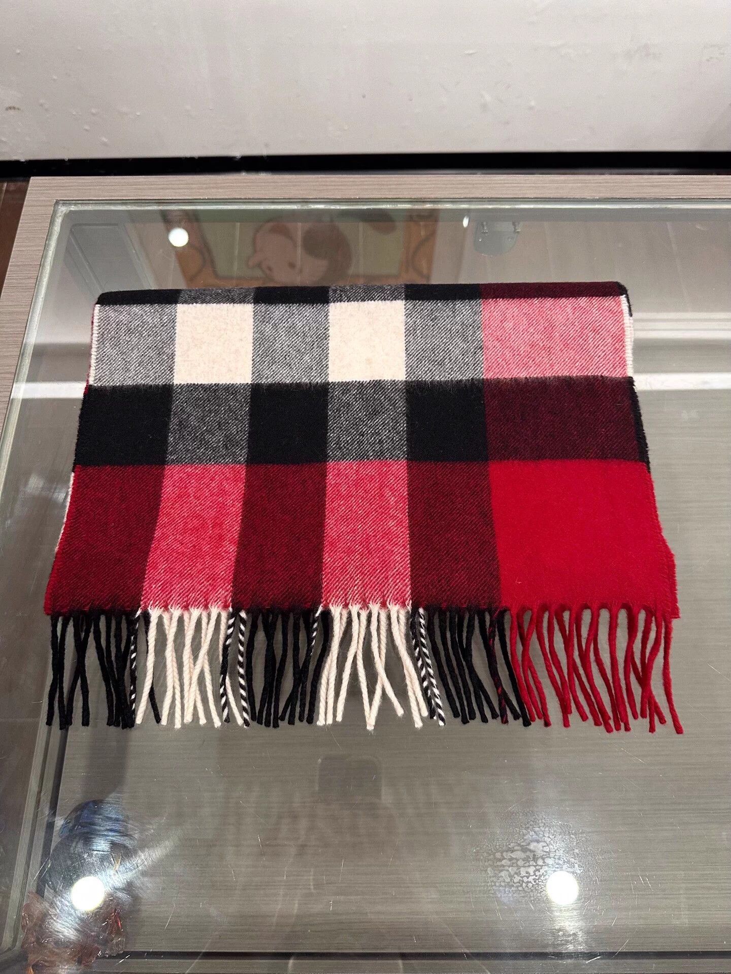 Burberry Burberry red check cashmere fringe scarf Size ONE SIZE - 3 Thumbnail