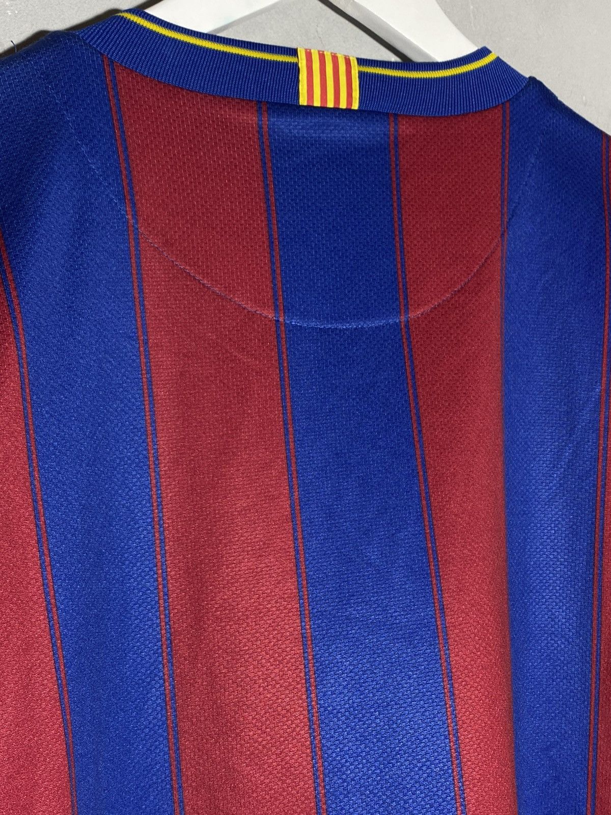 Nike Nike FC Barcelona 2009/10 Home Football Shirt Messi Era Size US XL / EU 56 / 4 - 5 Thumbnail