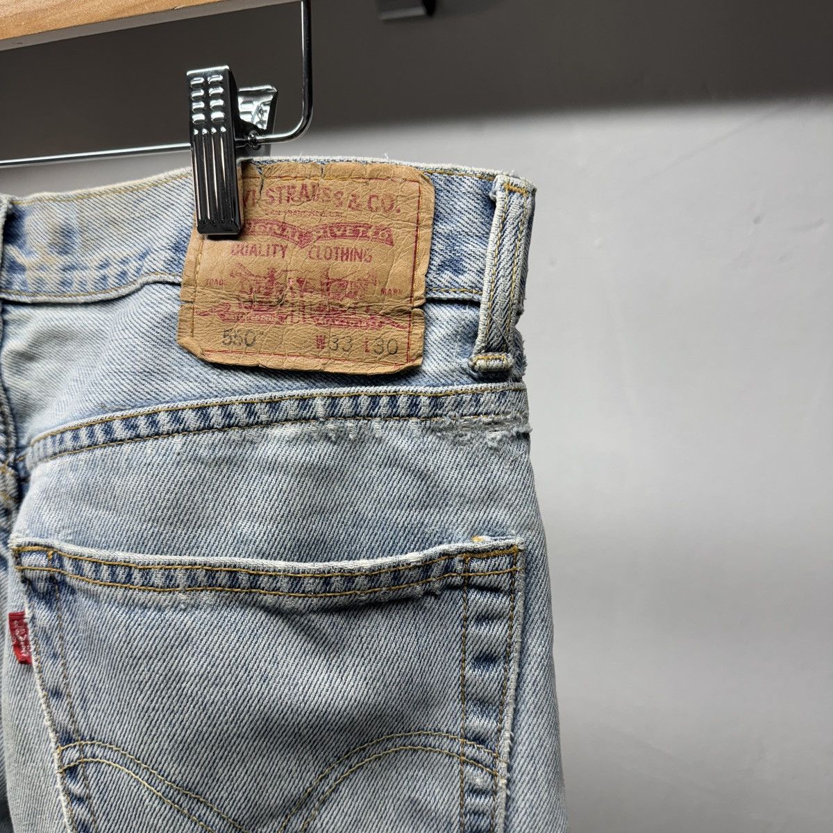 Levi's Vintage Levi's 550 Baggy Faded Thrashed Jeans Grunge Skater Size US 33 - 6 Thumbnail