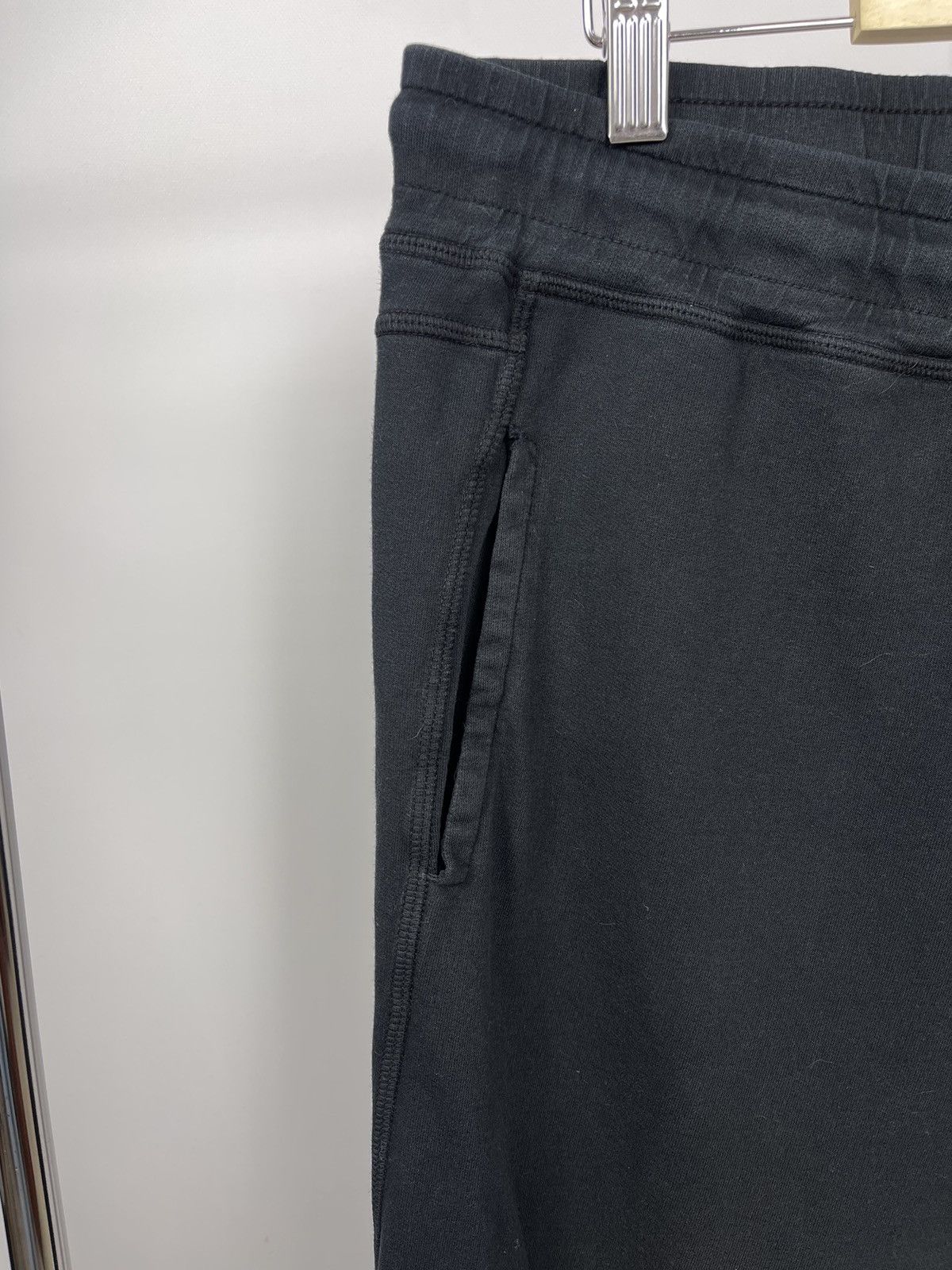 C.P. Company C.P. COMPANY Lens Cotton Track Pants Black Italy Size M Size US 34 / EU 50 - 3 Thumbnail