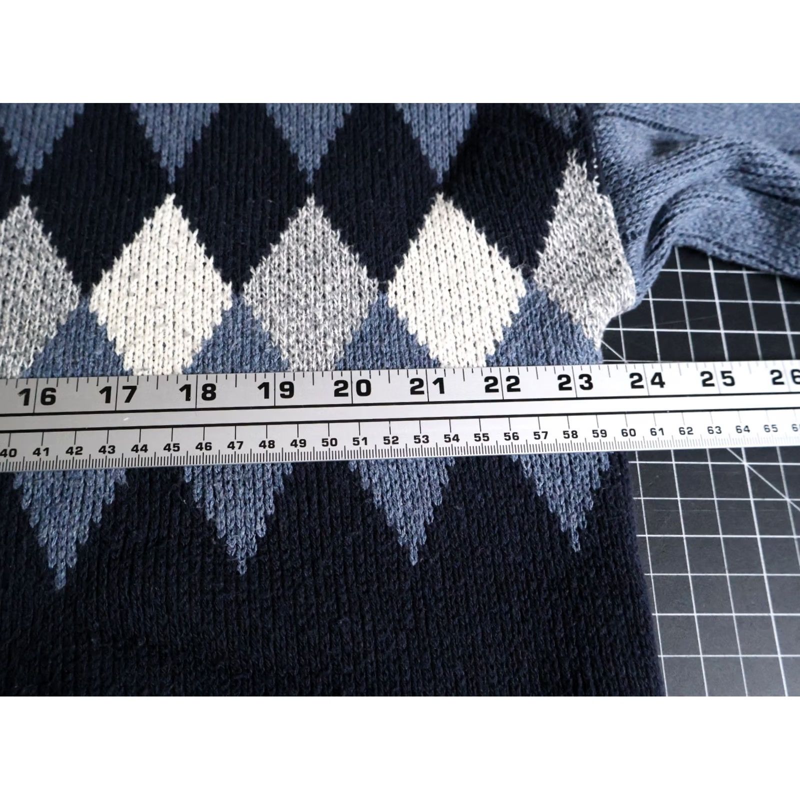 Vintage VINTAGE Liberty Sweater Mens Large Blue Argyle Diamond Heavyweight V-Neck Cotton Knit Size US L / EU 52-54 / 3 - 5 Thumbnail