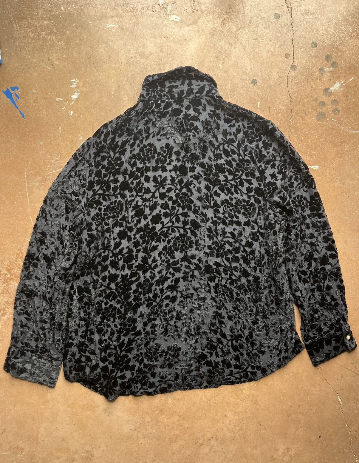 Laura Ashley Laura Ashley silk velvet sheer floral oversized shirt Size L / US 10 / IT 46 - 2 Thumbnail