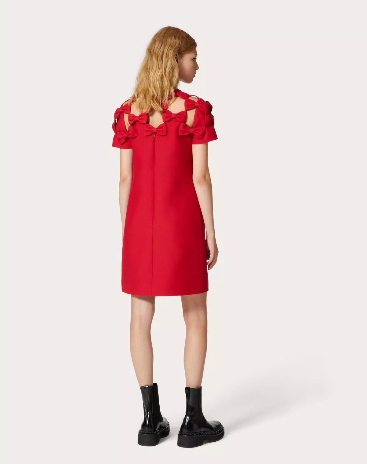 Valentino o1s1wg110625 Embroidered Crepe Couture Short Dress in Red Size M / US 6-8 / IT 42-44 - 5 Thumbnail