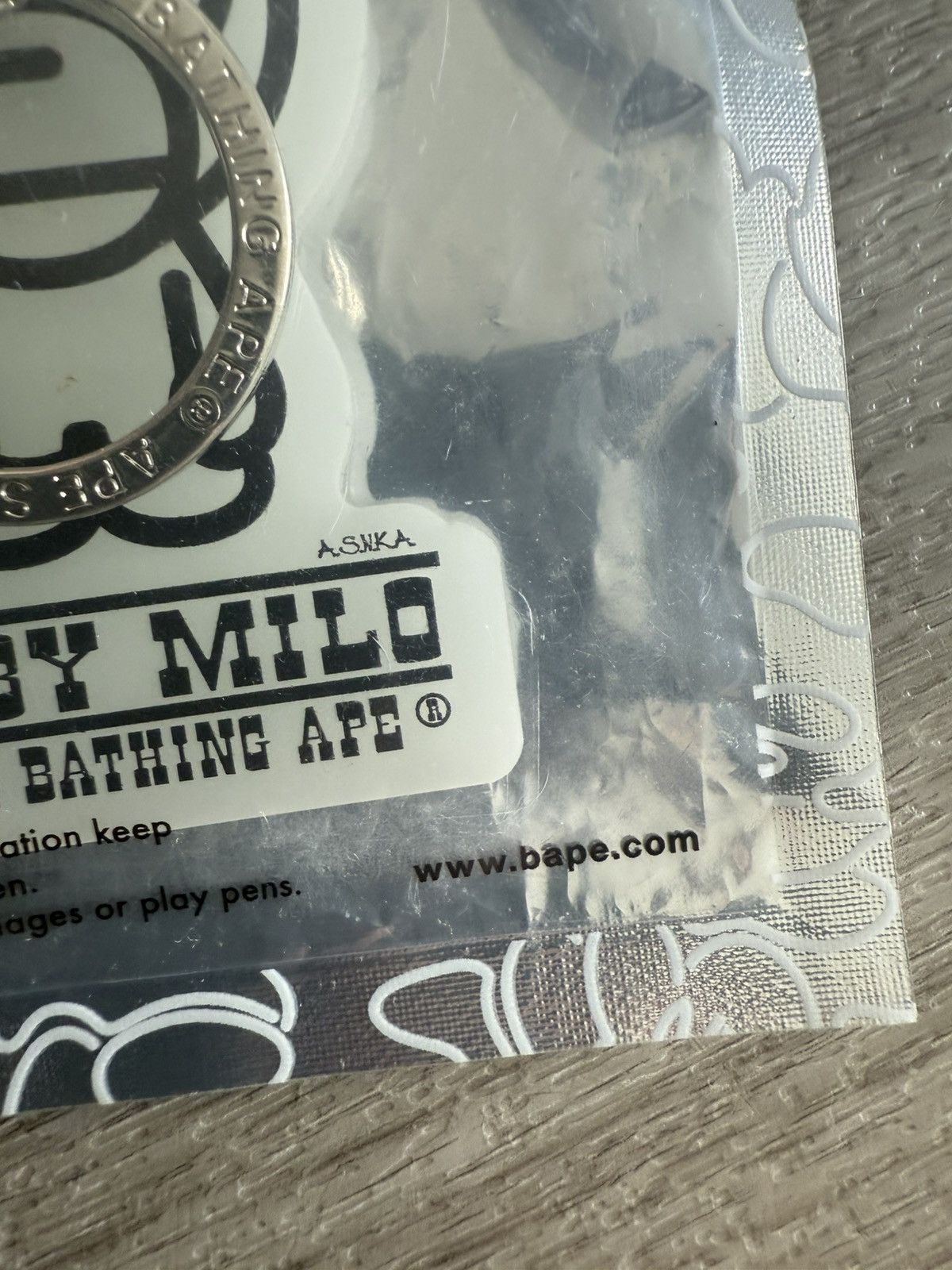 Bape Bape Milo glow in the dark key chain Size ONE SIZE - 3 Thumbnail