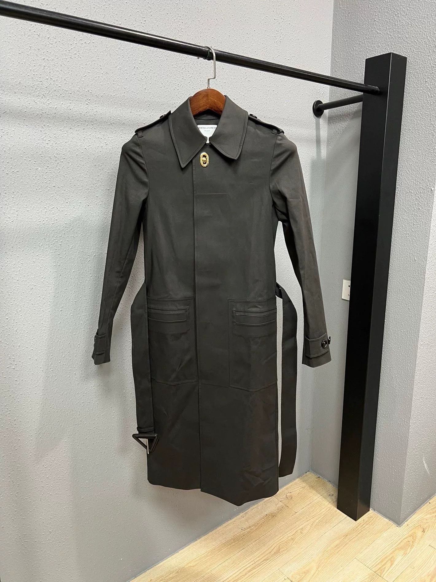 Bottega Veneta Bottega Veneta Triangle Buckle Trench Coat Size XXS / US 00 / IT 34 - 1 Thumbnail
