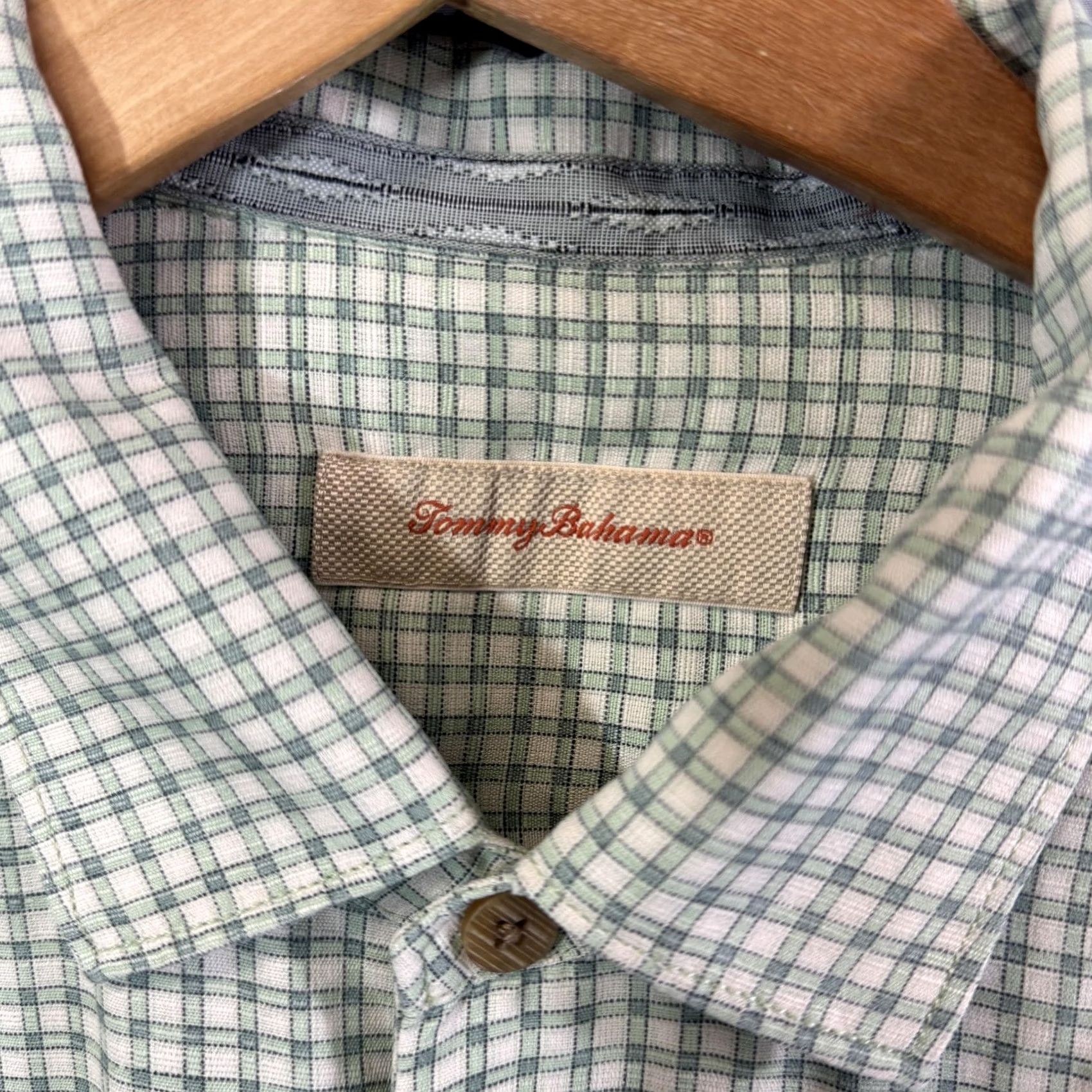 Tommy Bahama Tommy Bahama Shirt Mens Large Green Blue Plaid Silk Button-Up Short Sleeve Pocketed Breathable Lightweight Casual Resort Wear Mens Size US L / EU 52-54 / 3 - 3 Thumbnail