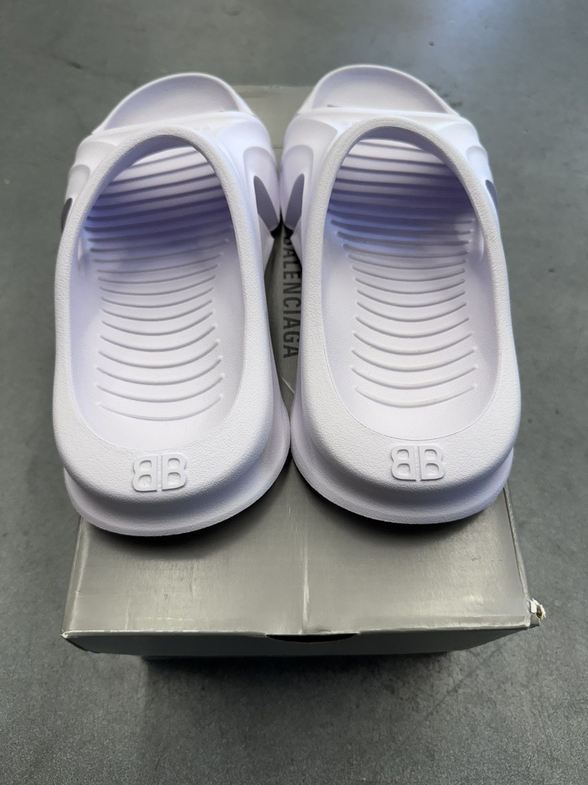Balenciaga Balenciaga Mold Slide Sandals White Size 39 / US 9 Size US 9 / EU 42 - 7 Thumbnail