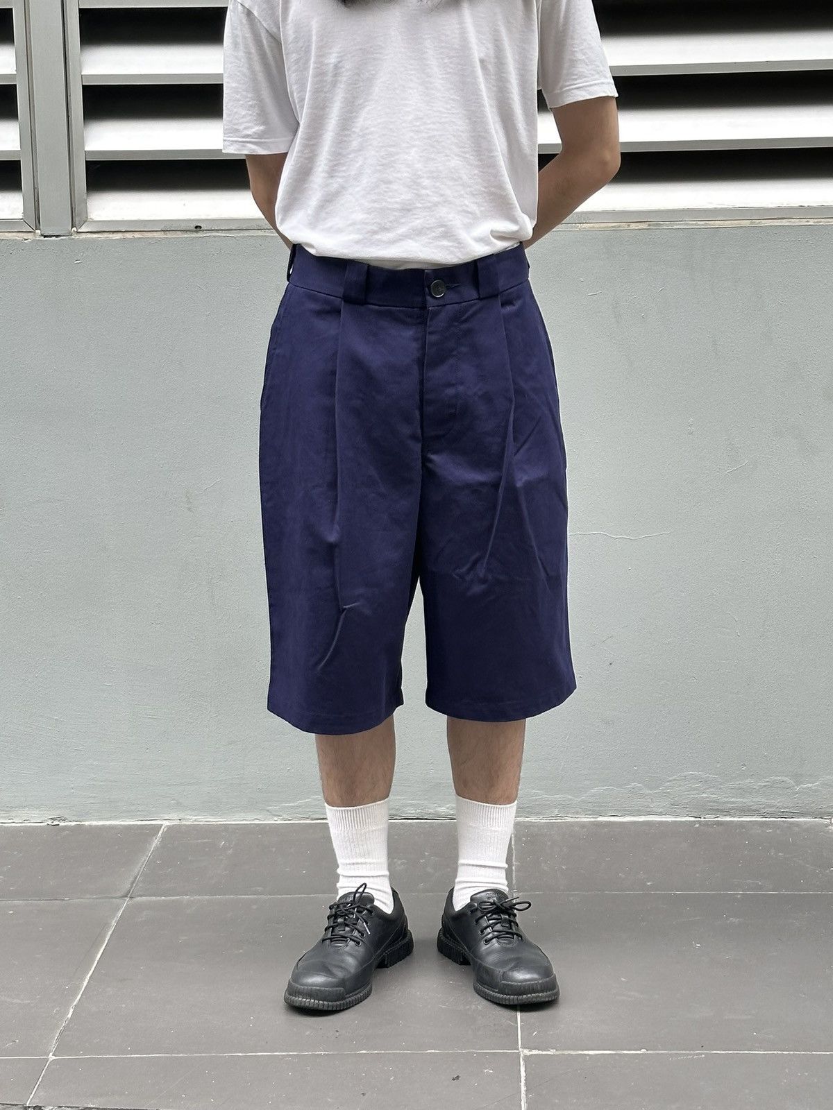 Willy Chavarria Willy Chavarria - Pleated Work Shorts Size US 34 / EU 50 - 2 Thumbnail