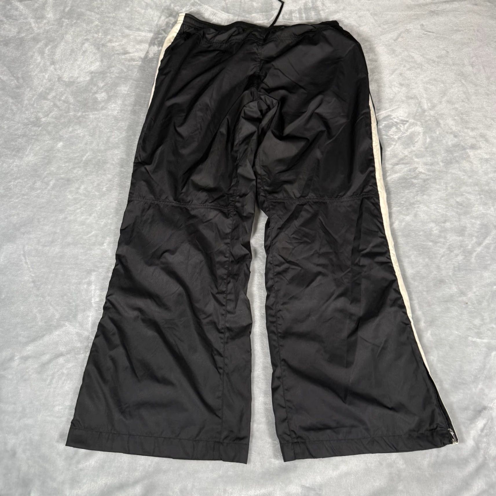 Nike VINTAGE Nike Track Pants Womens L Wide-Leg Baggy Oversized Fit Lined Black Polyester Softshell 33x29 Athleisure Gym & Training Womens Size 36" / US 14 / IT 50 - 7 Thumbnail