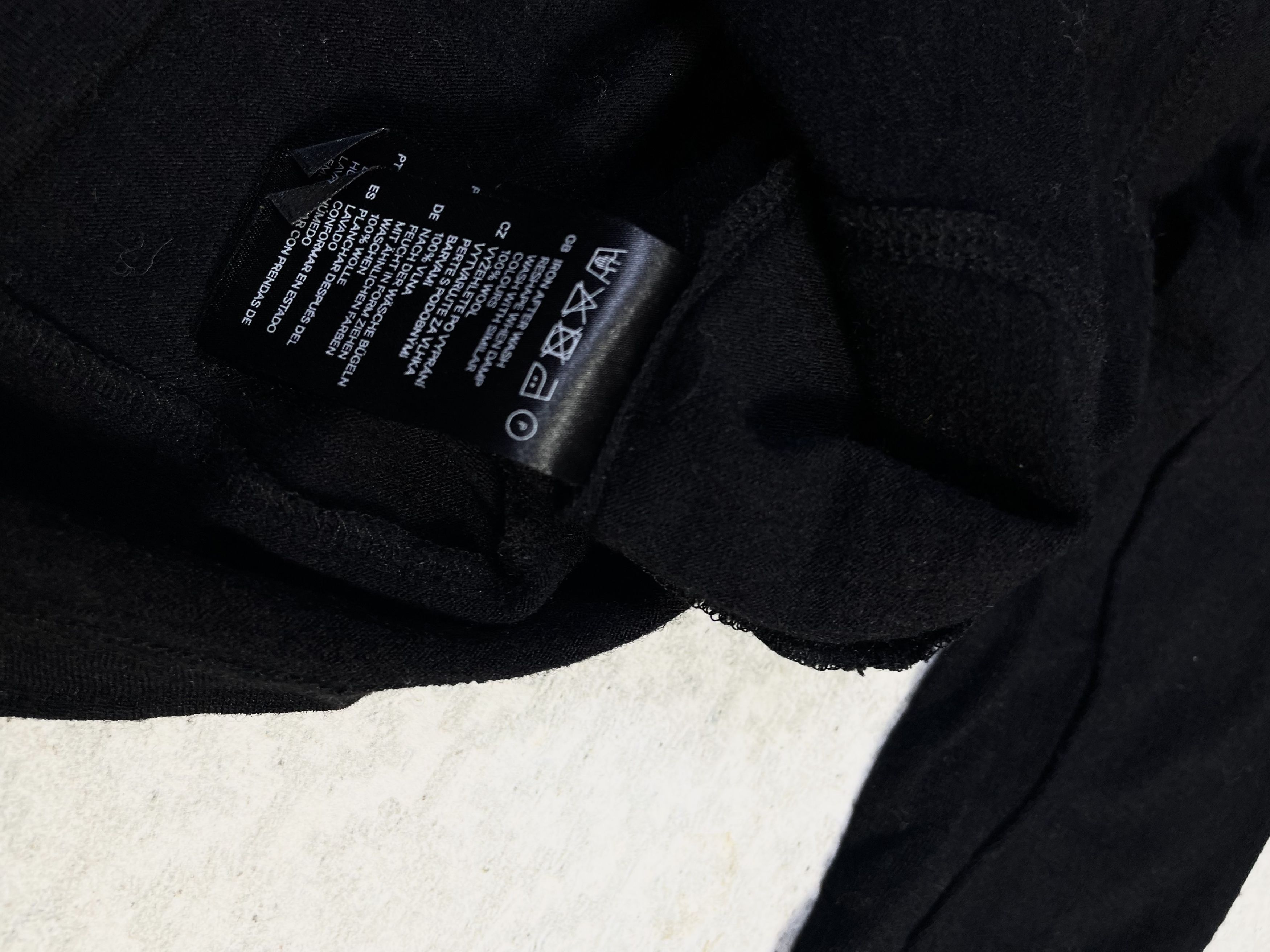 Comme des Garcons × H&M Comme Des Garcons x H&M Sweater Size US XS / EU 42 / 0 - 3 Thumbnail
