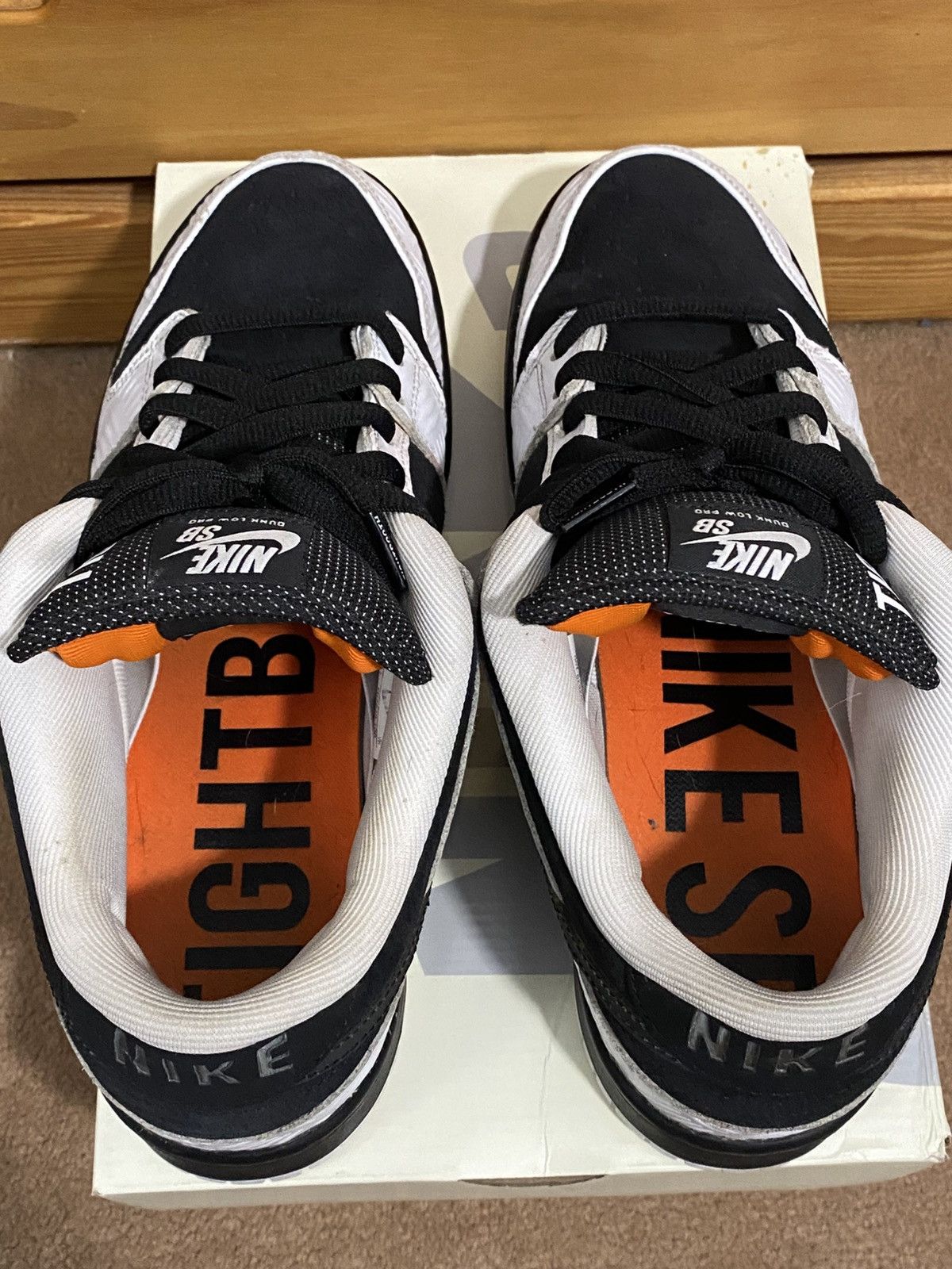 Nike SB Nike SB Dunk Low Tightbooth Size 11.5 Size US 11.5 / EU 44-45 - 6 Thumbnail
