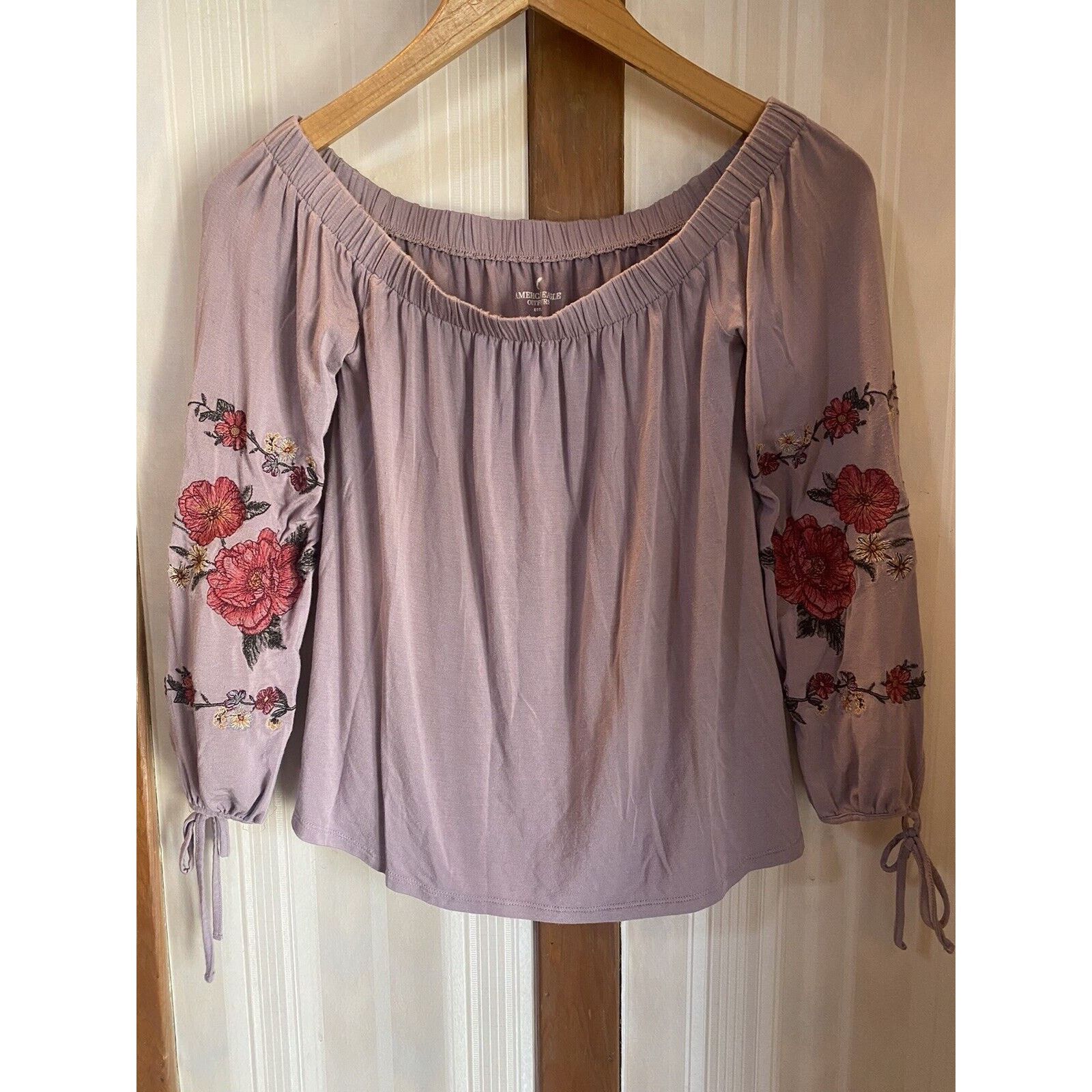 American Eagle Outfitters American Eagle Embroidered Top Women’s Shirt Small Violet Size S / US 4 / IT 40 - 1 Thumbnail