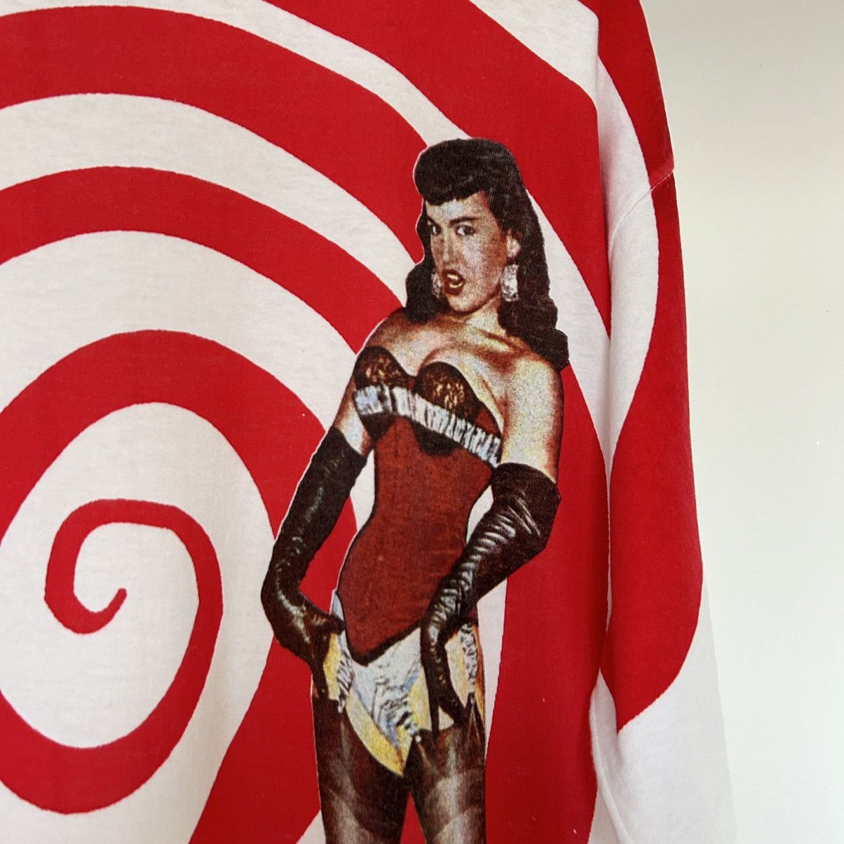 Vintage Super Rare Vintage Betty page Tee Size US XL / EU 56 / 4 - 5 Thumbnail