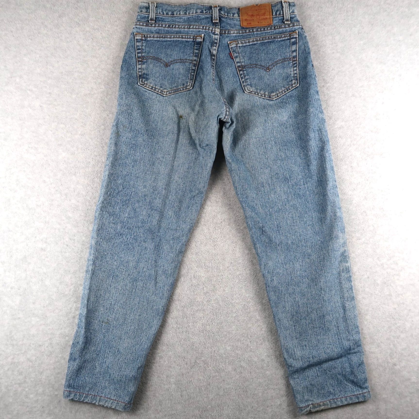Levi's VINTAGE Levi's 550 Jeans Denim Blue 34x30 32x27.5 USA Made Men Relaxed 90s 5-Pocket Denim Distressed Belt Loops Size US 34 / EU 50 - 2 Thumbnail