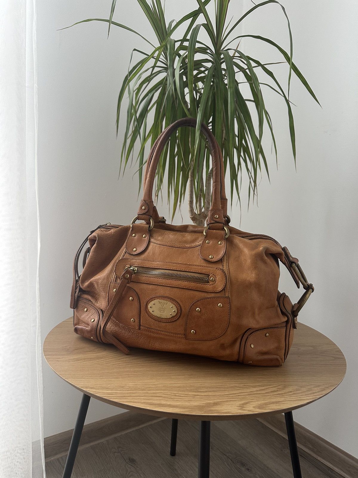 Bally Vintage Leather Bally Brown Shoulders Faded Bag Size ONE SIZE - 2 Thumbnail
