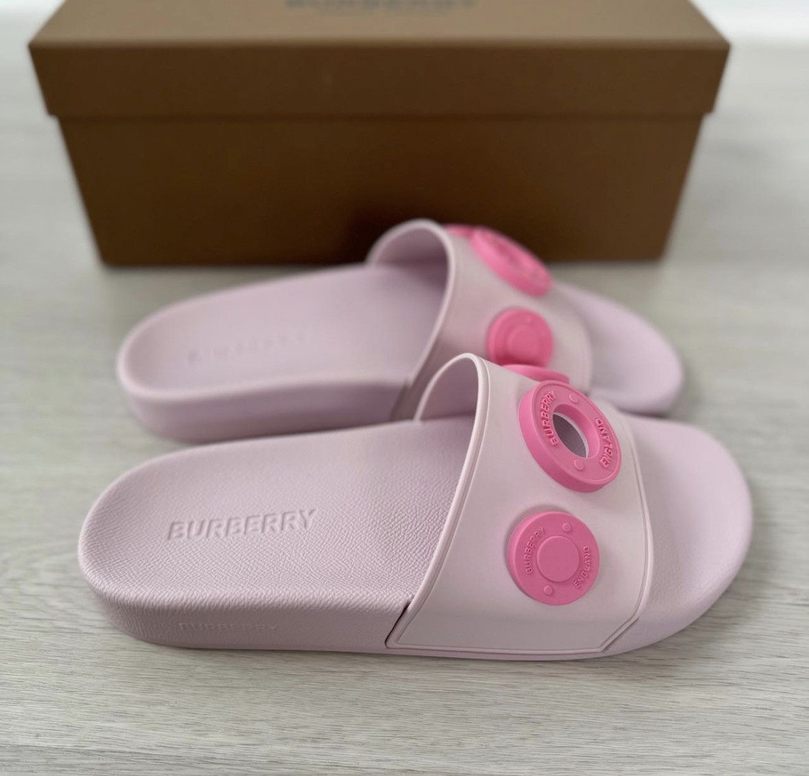 Burberry New Burberry: SDL Furley L Slides Size US 9 / IT 39 - 2 Thumbnail